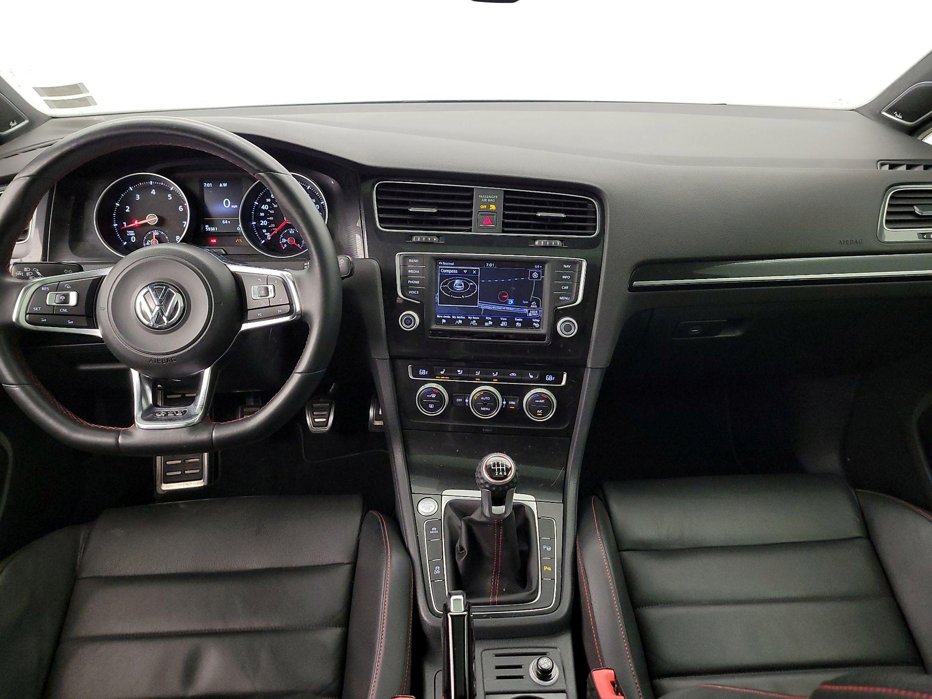 Thumbnail: 2016 Volkswagen Golf - 9