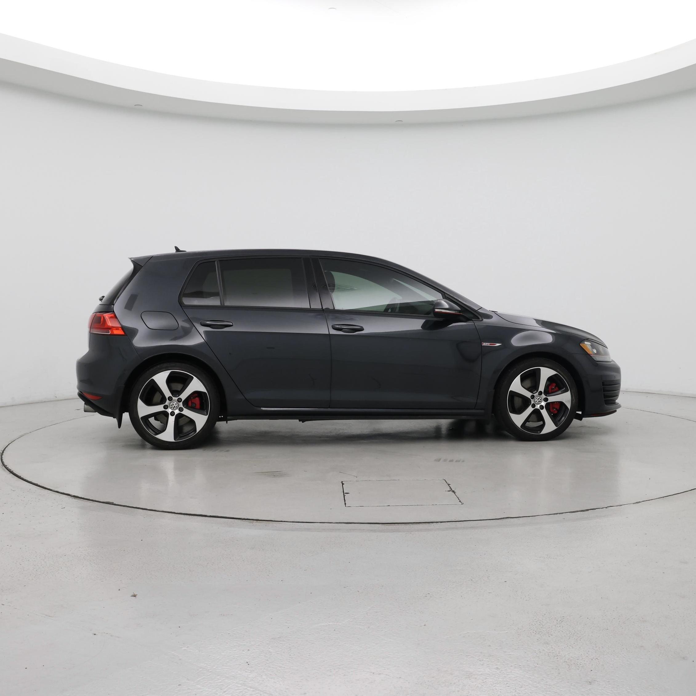 Thumbnail: 2016 Volkswagen Golf - 7
