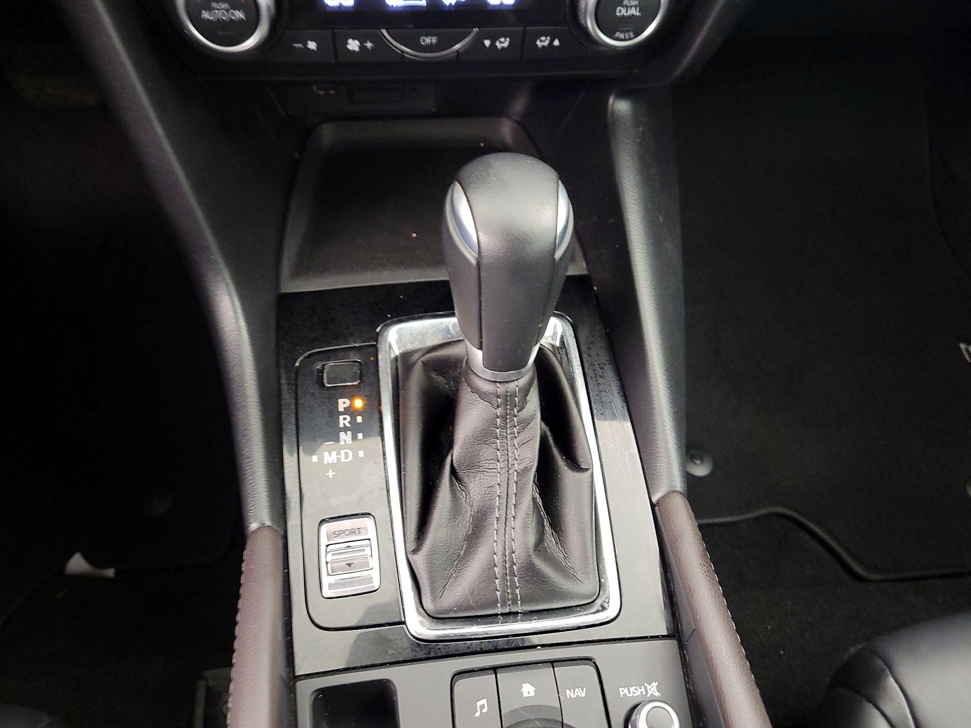 Thumbnail: 2017 Mazda Mazda3 - 17