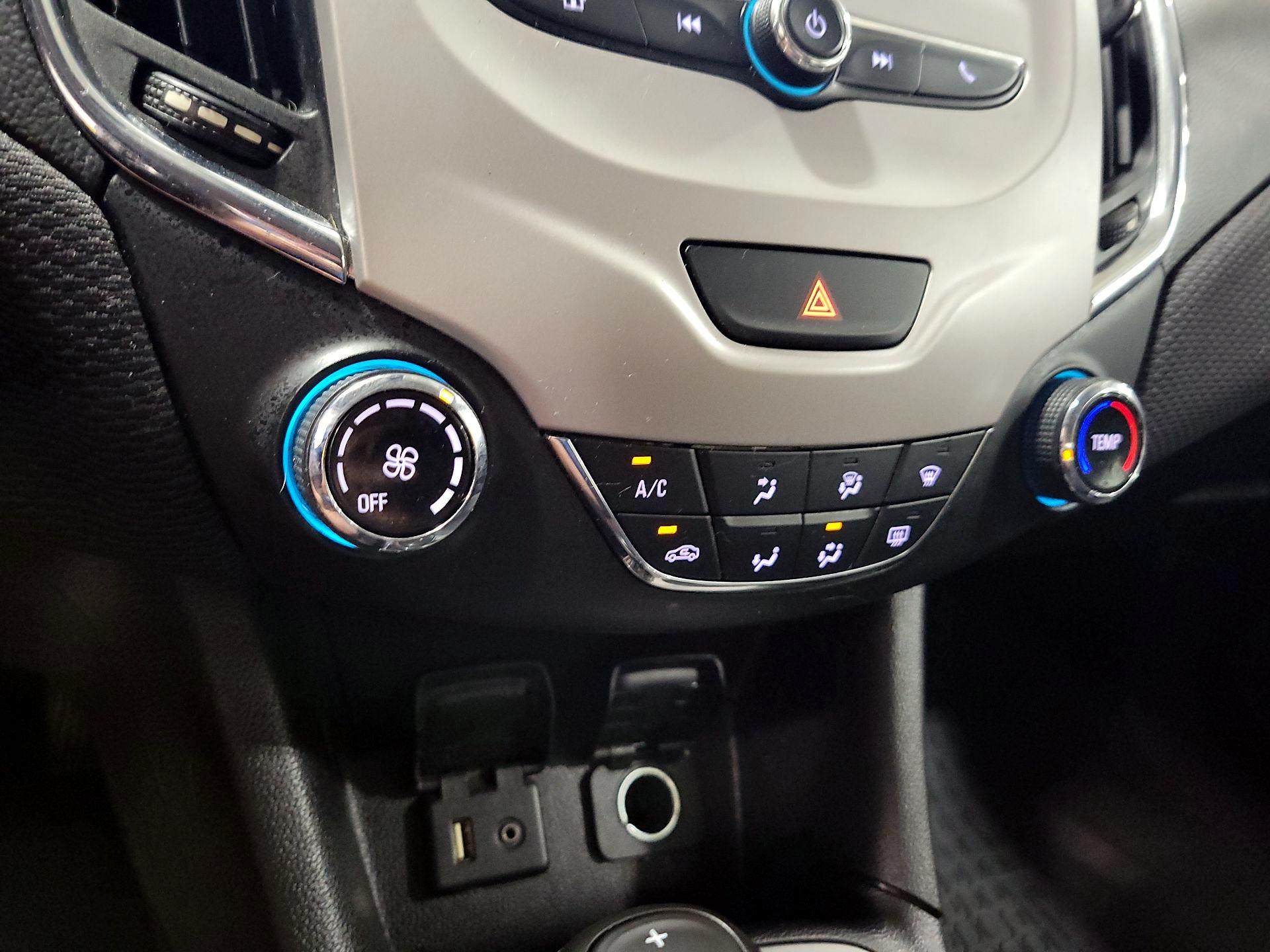 Thumbnail: 2016 Chevrolet Cruze - 16