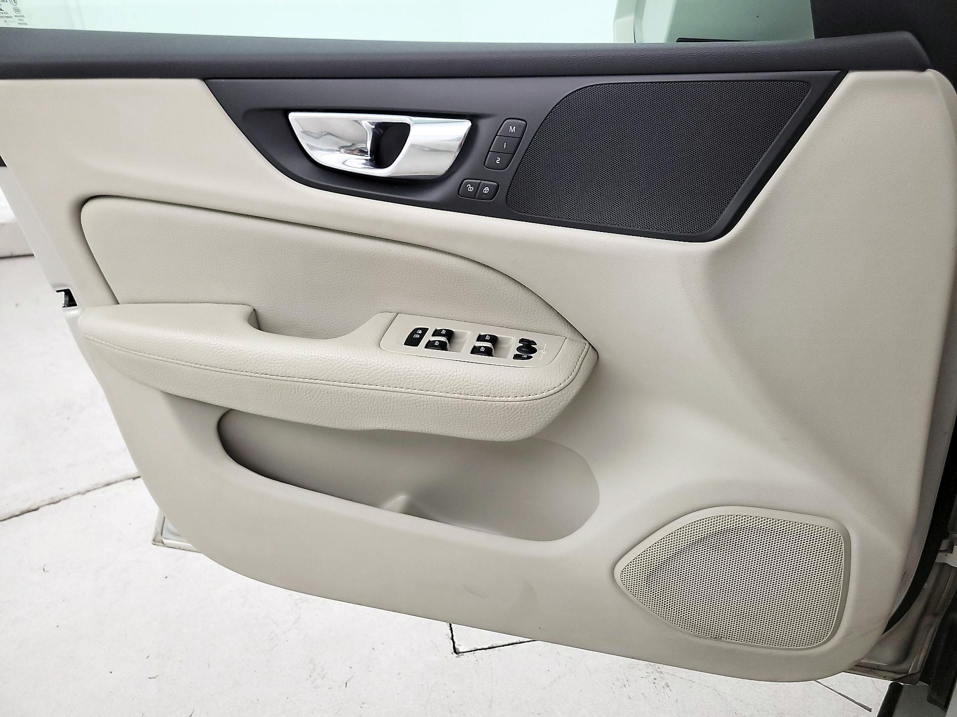 Thumbnail: 2019 Volvo S60 - 12