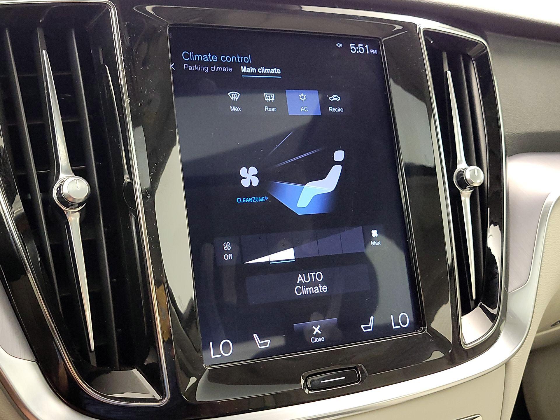 Thumbnail: 2019 Volvo S60 - 17