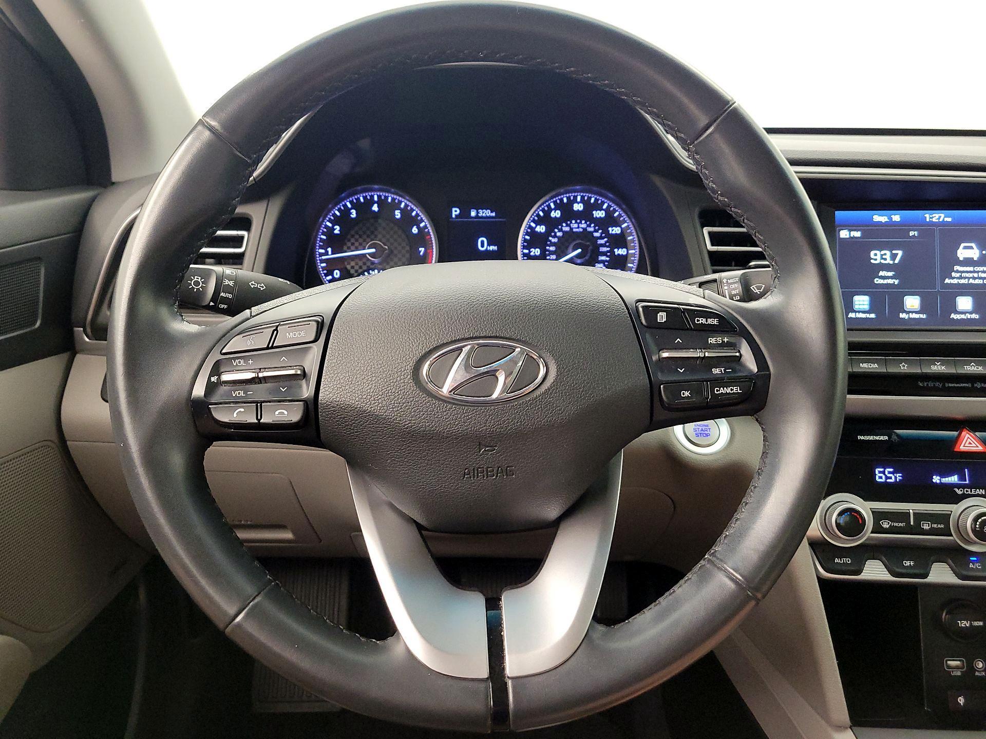 Thumbnail: 2019 Hyundai Elantra - 10