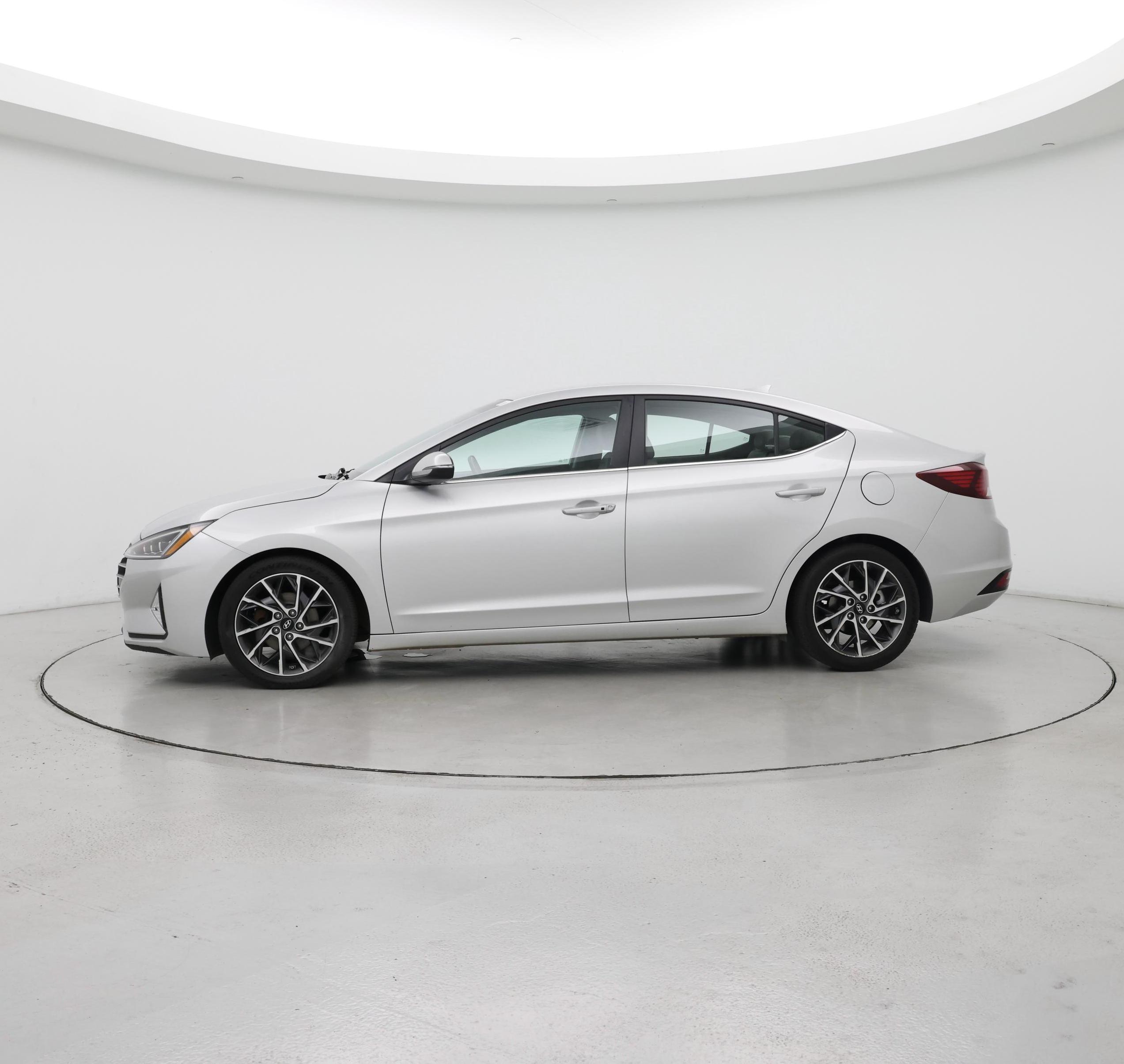 Thumbnail: 2019 Hyundai Elantra - 3