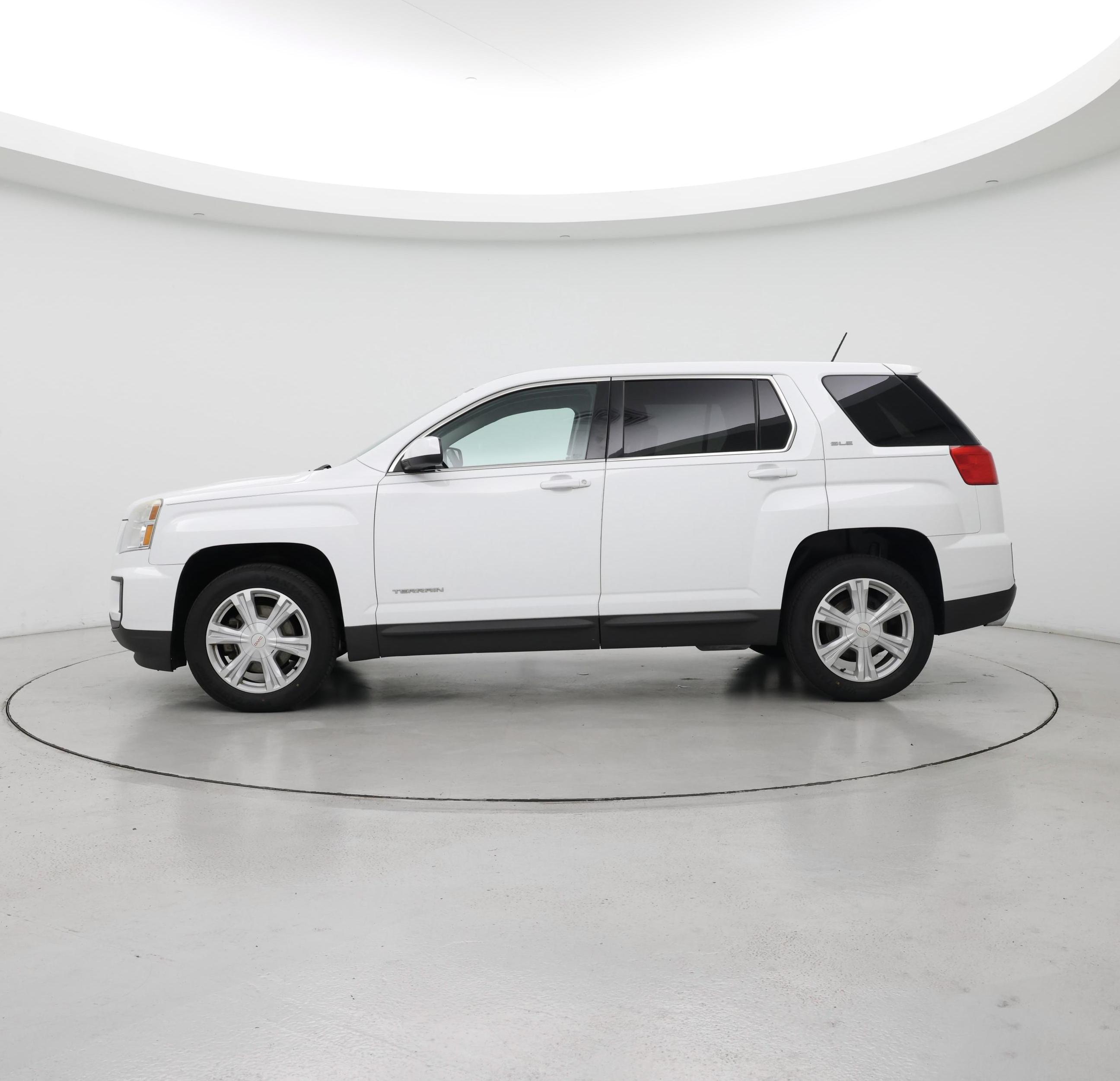 Thumbnail: 2017 GMC Terrain - 3