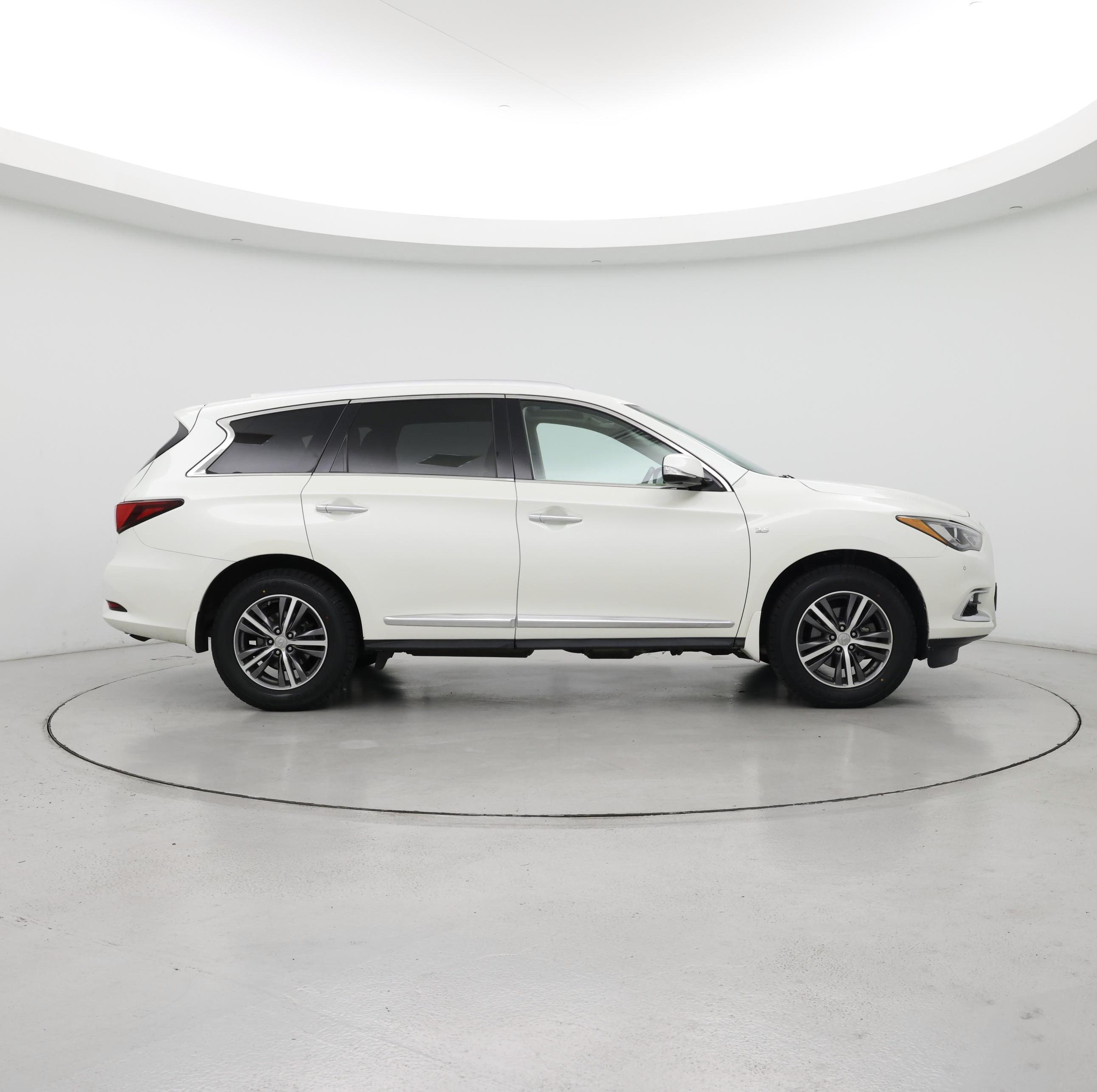 Thumbnail: 2017 INFINITI QX60 - 7