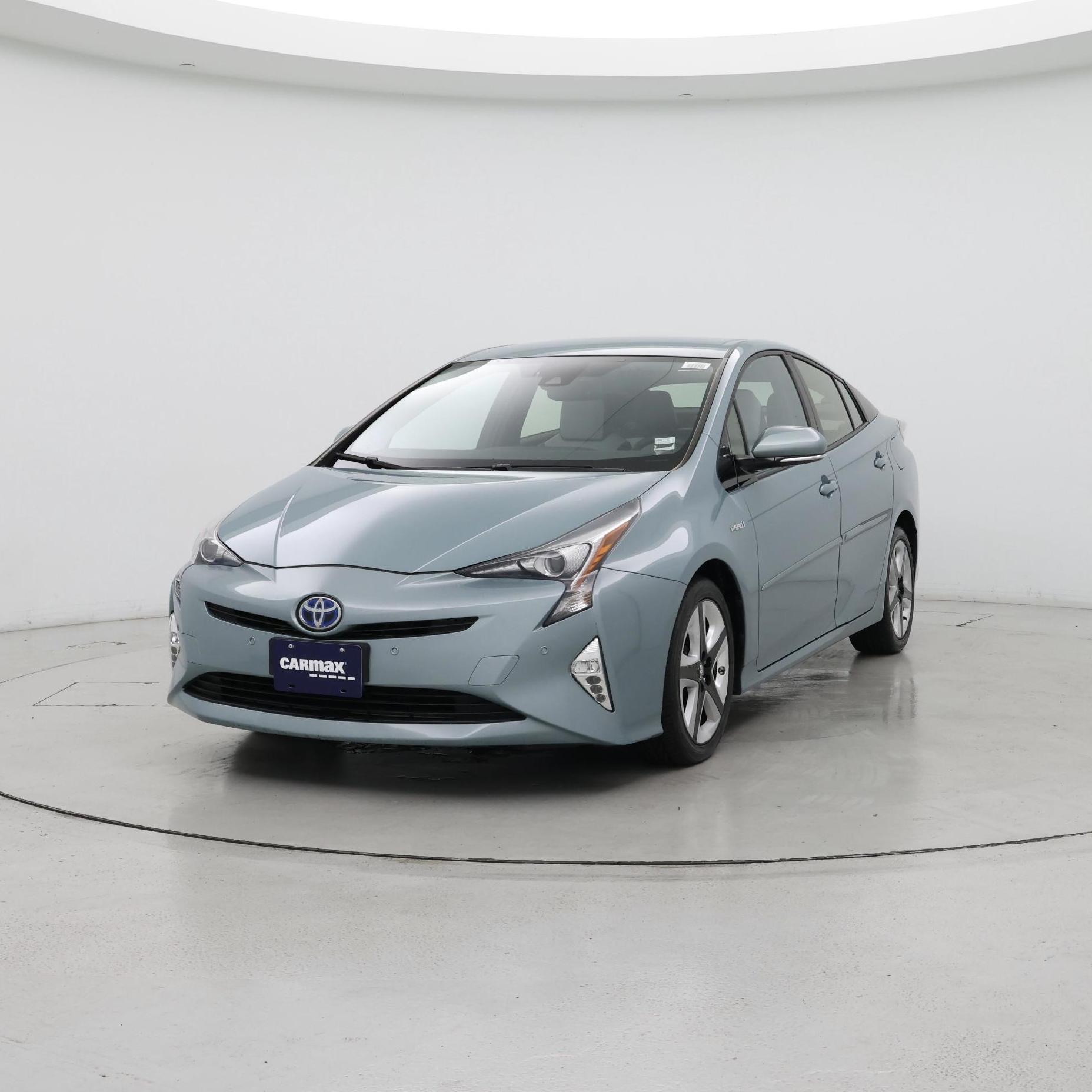 Thumbnail: 2016 Toyota Prius - 4
