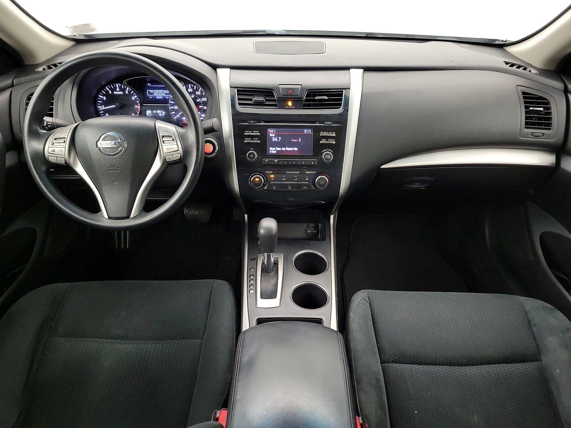 Thumbnail: 2015 Nissan Altima - 9