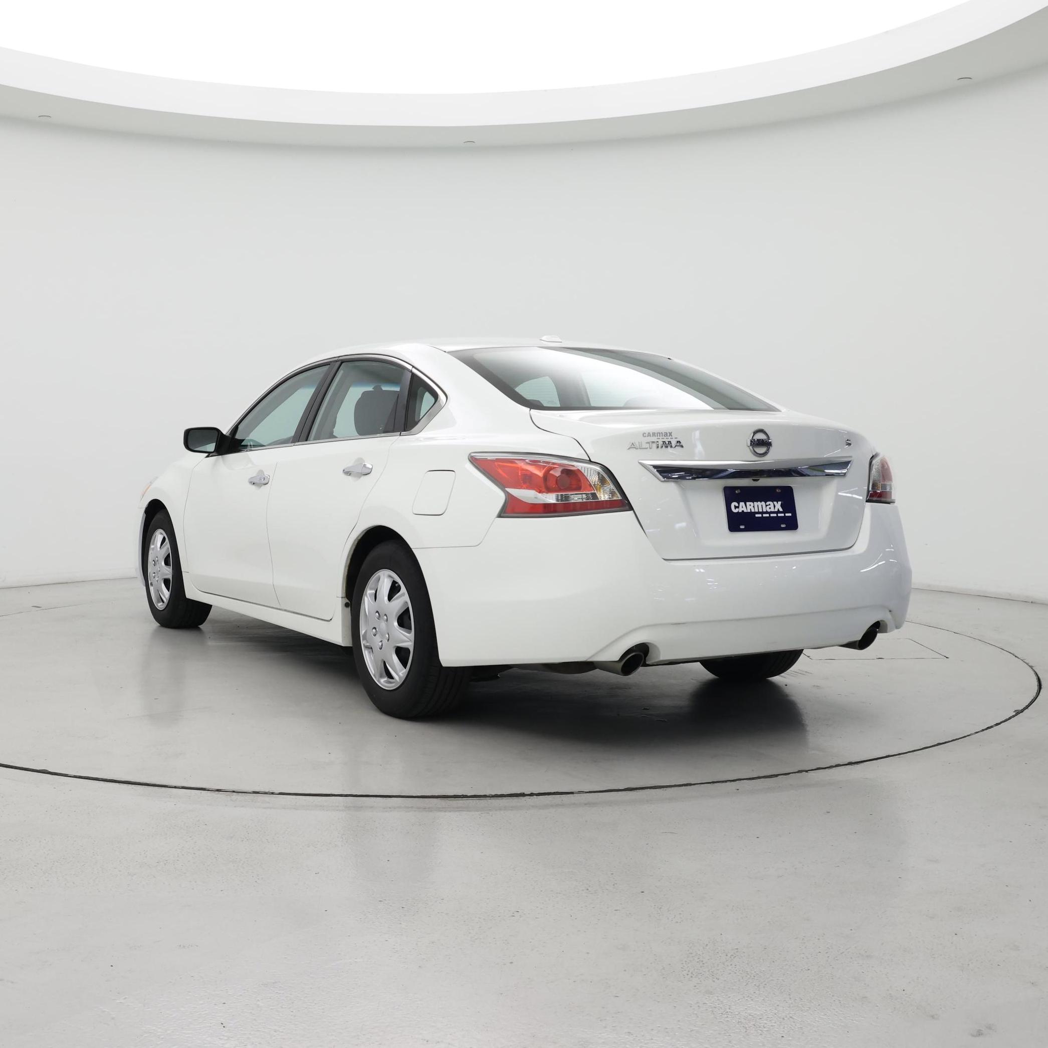 Thumbnail: 2015 Nissan Altima - 2