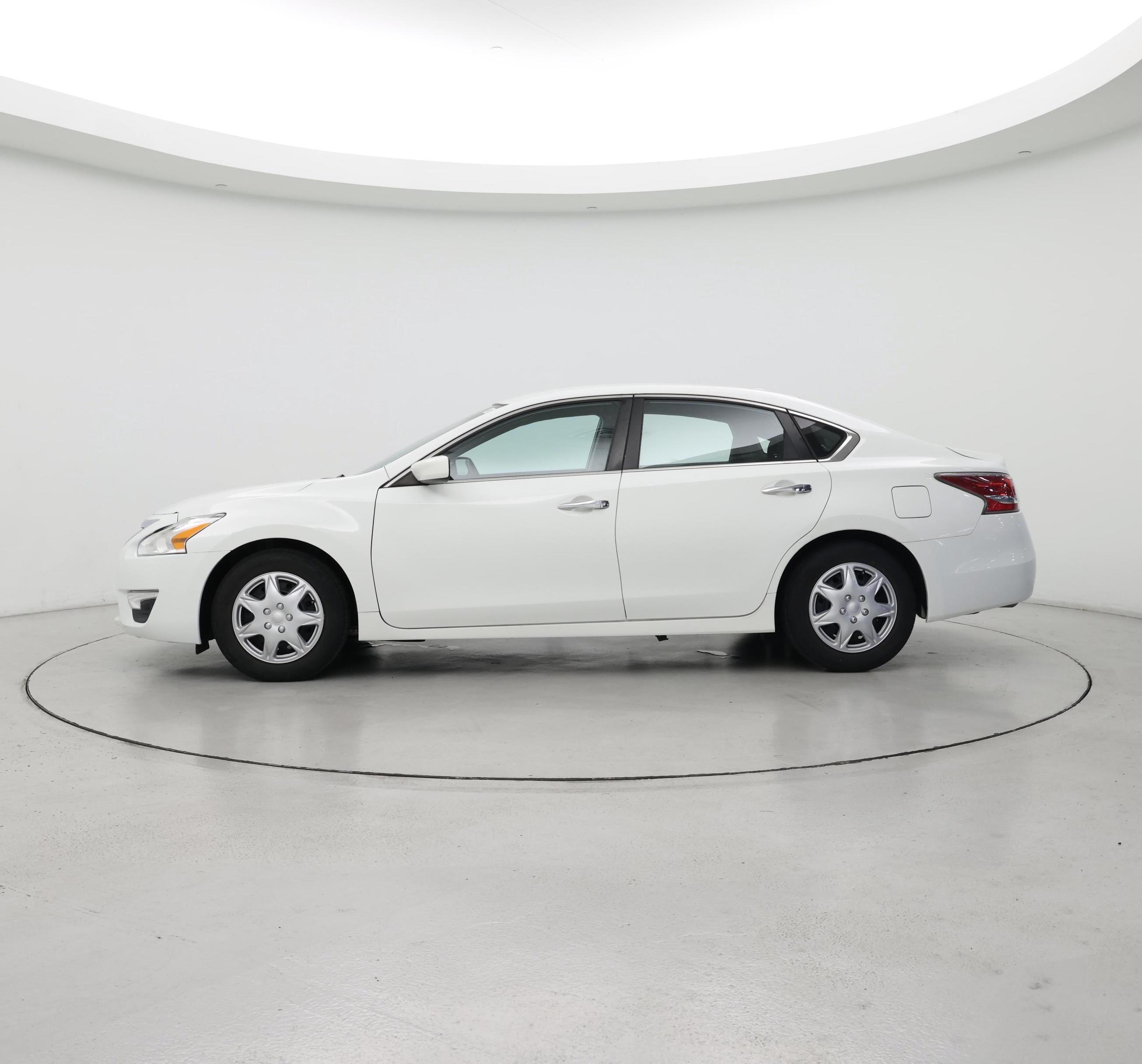 Thumbnail: 2015 Nissan Altima - 3