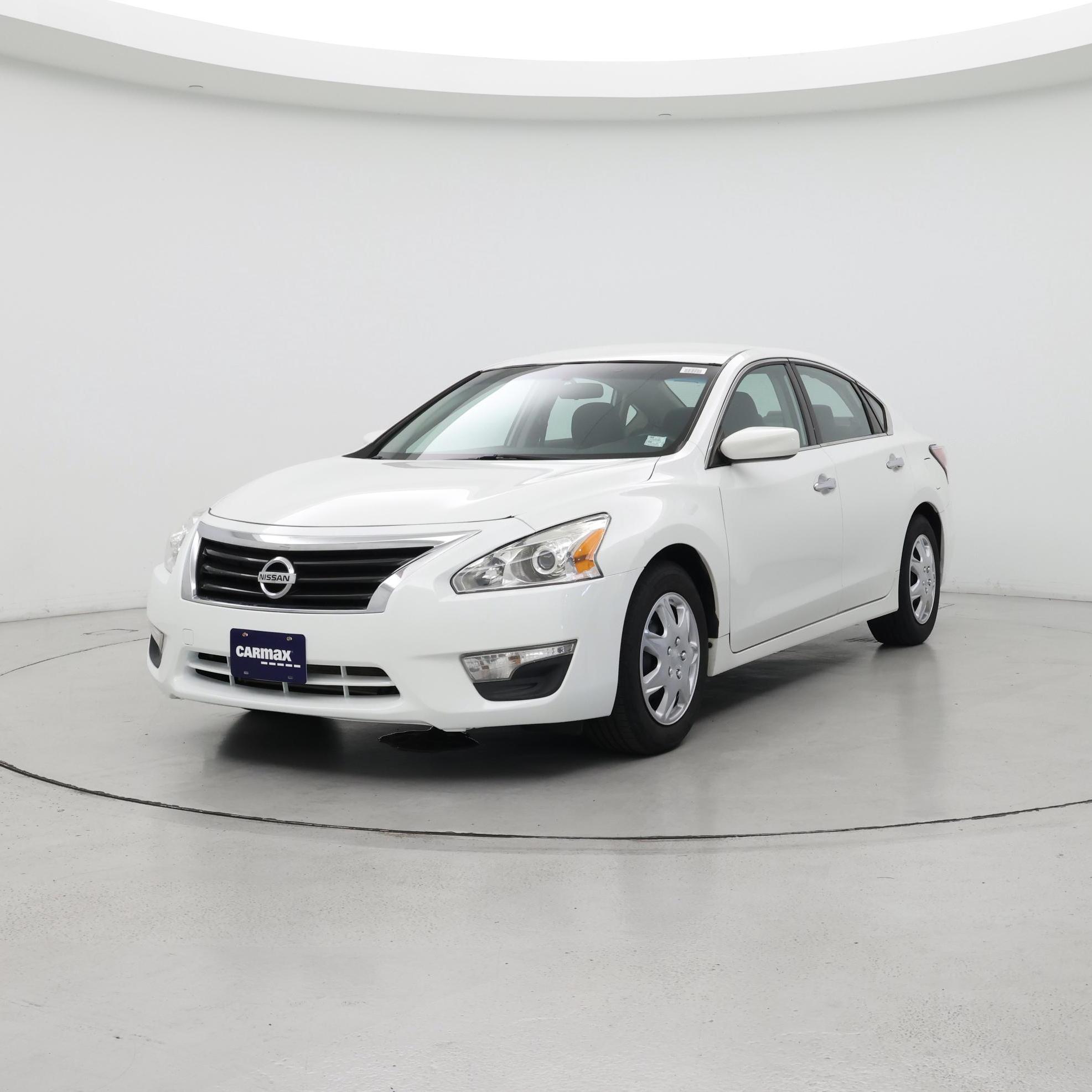 Thumbnail: 2015 Nissan Altima - 4