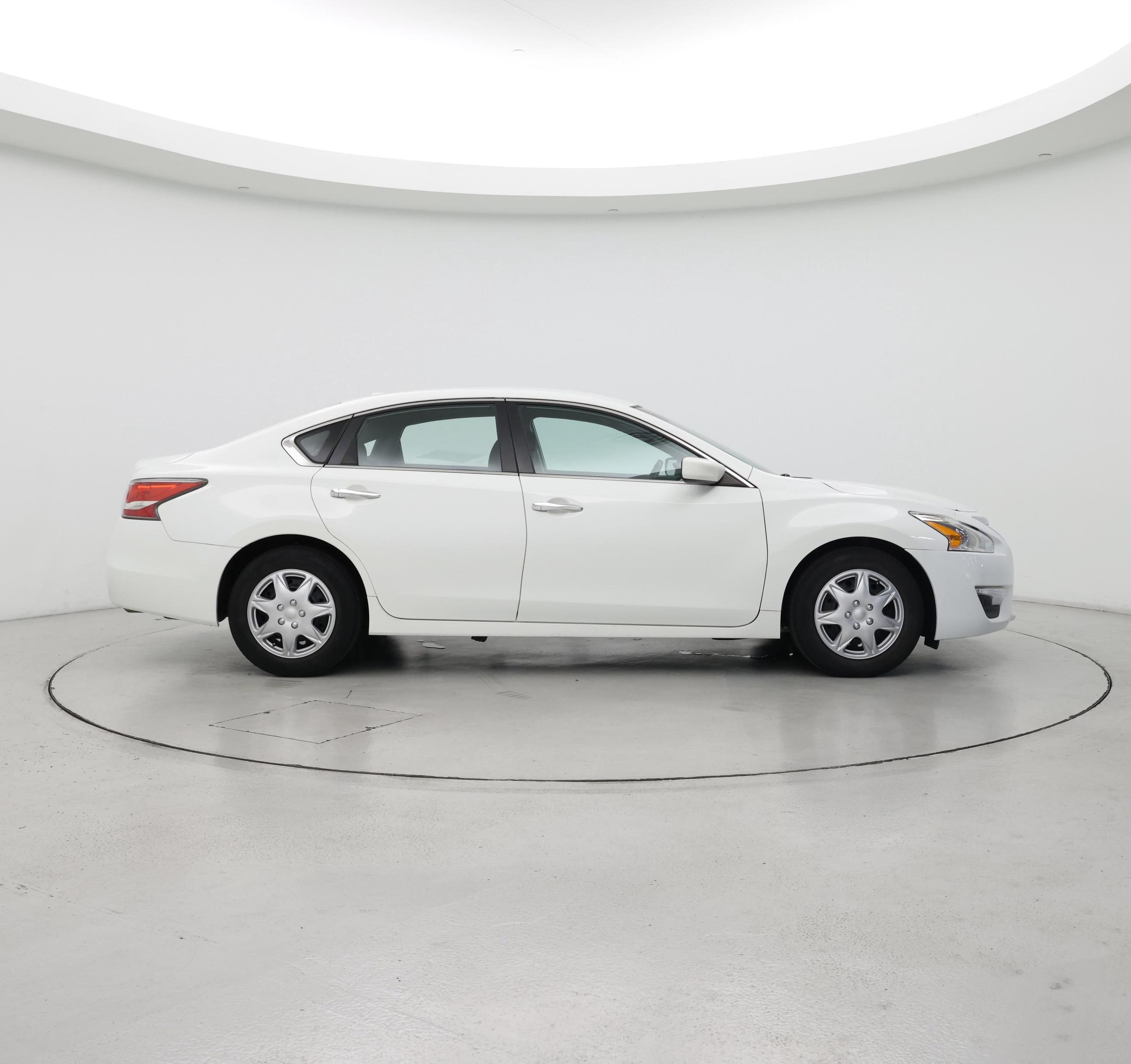 Thumbnail: 2015 Nissan Altima - 7