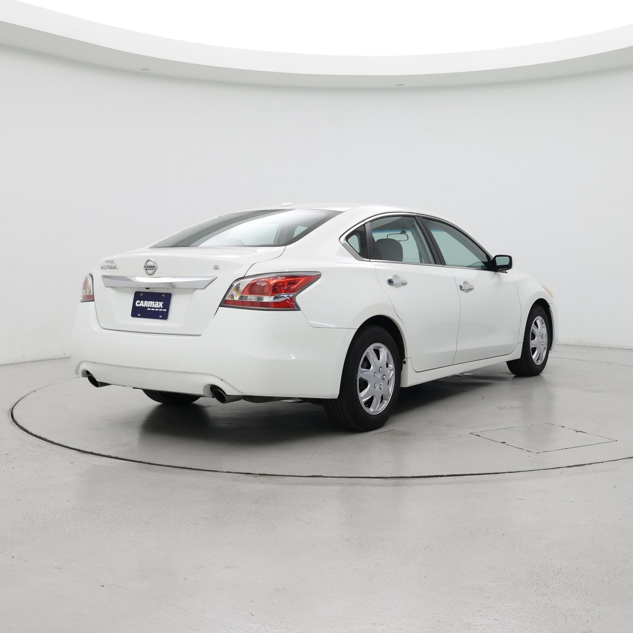 Thumbnail: 2015 Nissan Altima - 8