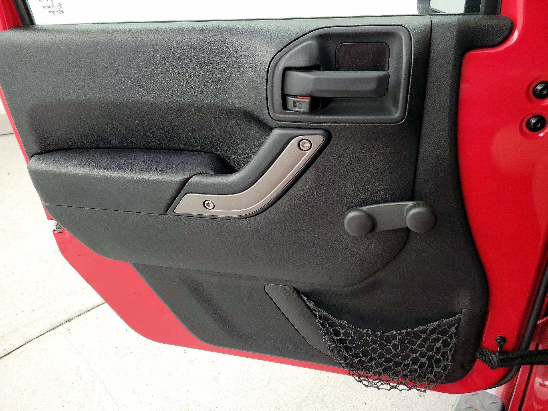 Thumbnail: 2014 Jeep Wrangler - 12
