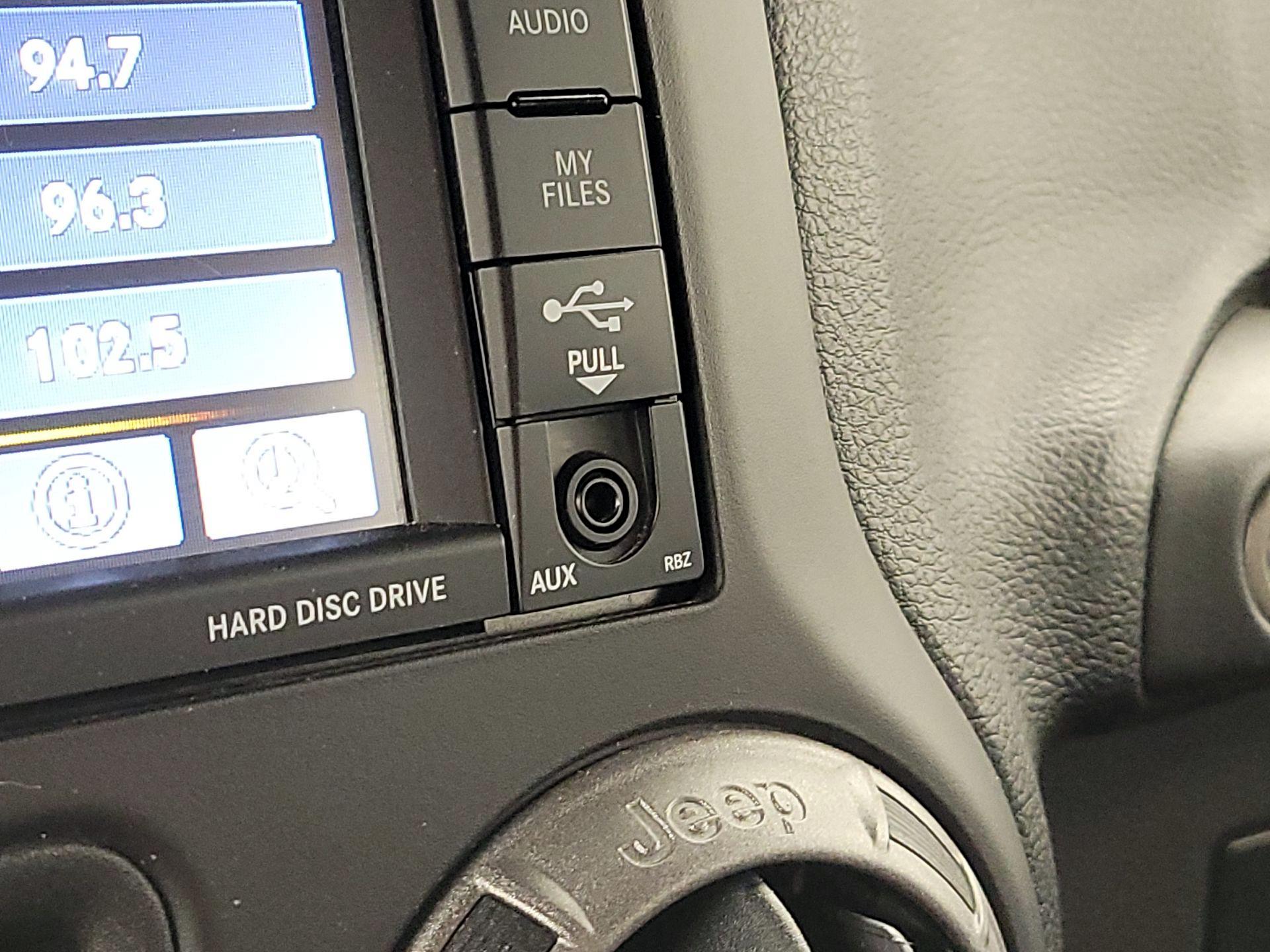 Thumbnail: 2014 Jeep Wrangler - 16