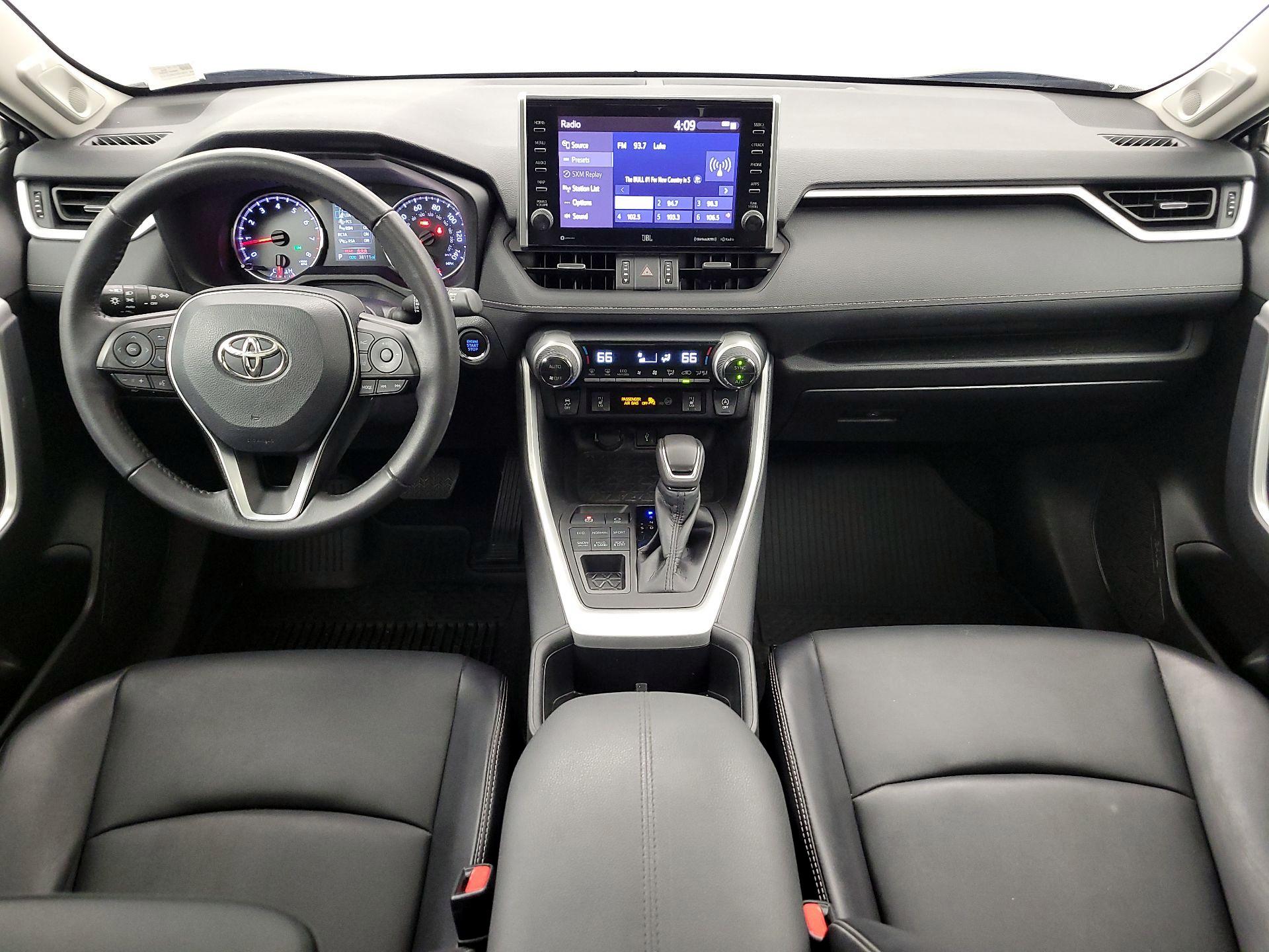 Thumbnail: 2022 Toyota RAV4 - 9