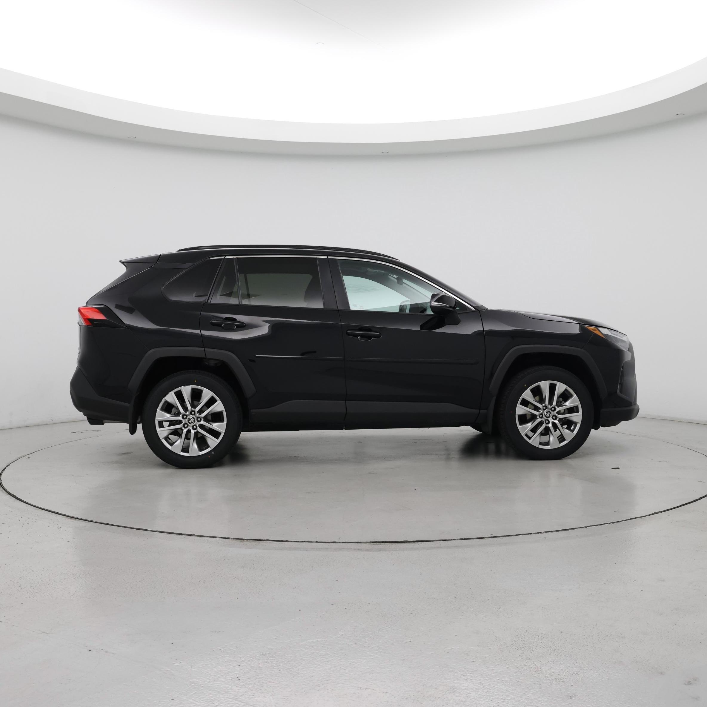 Thumbnail: 2022 Toyota RAV4 - 7