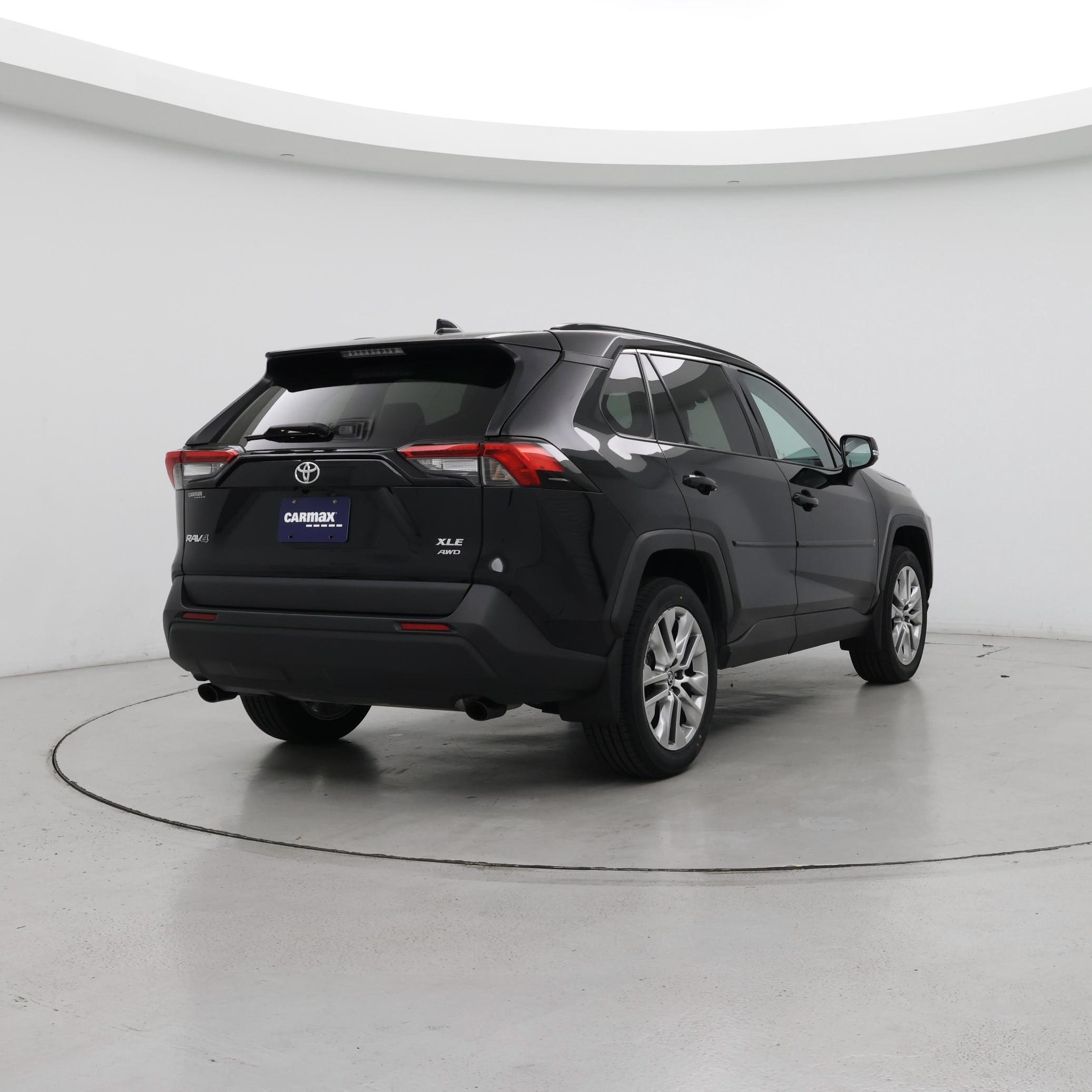 Thumbnail: 2022 Toyota RAV4 - 8