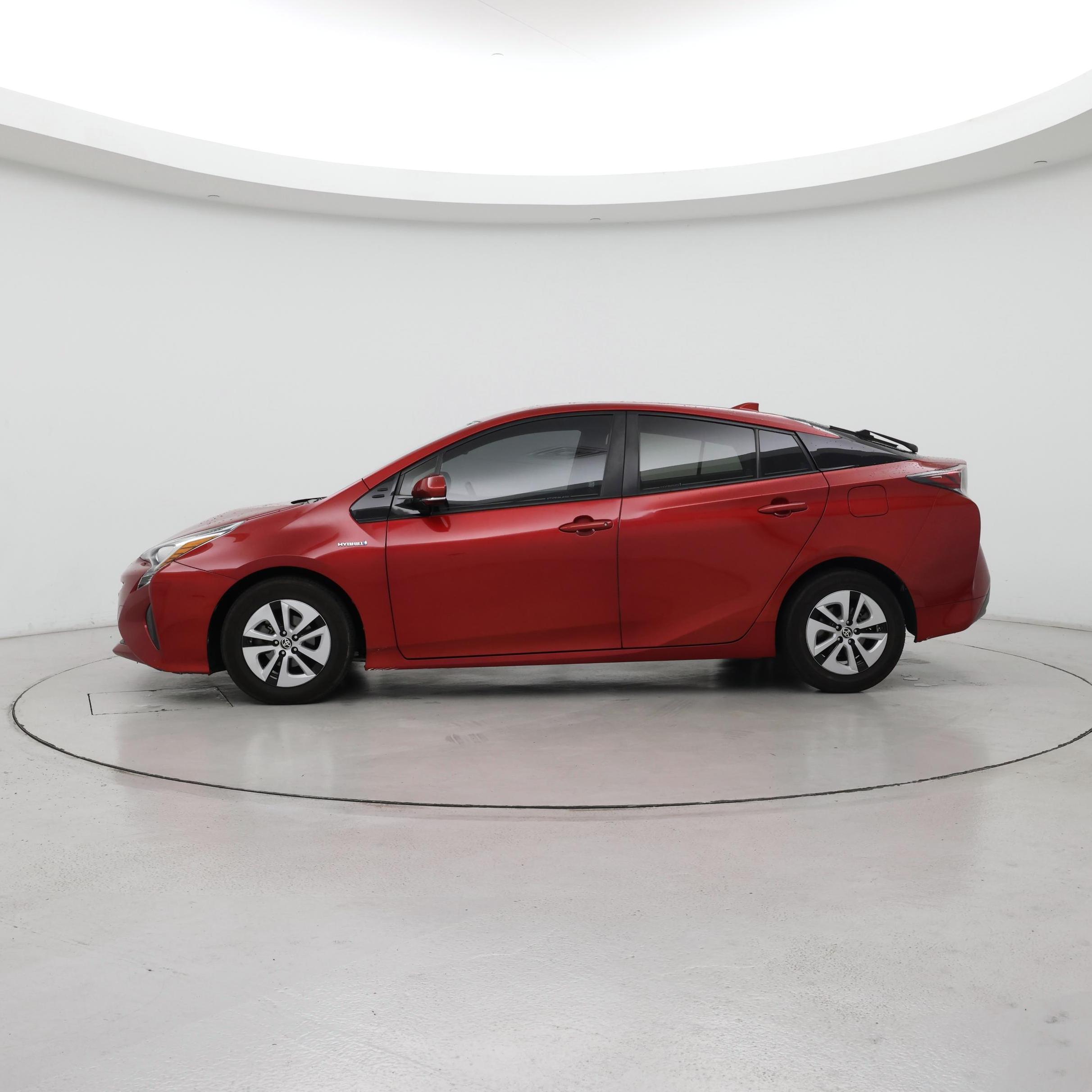 Thumbnail: 2017 Toyota Prius - 3