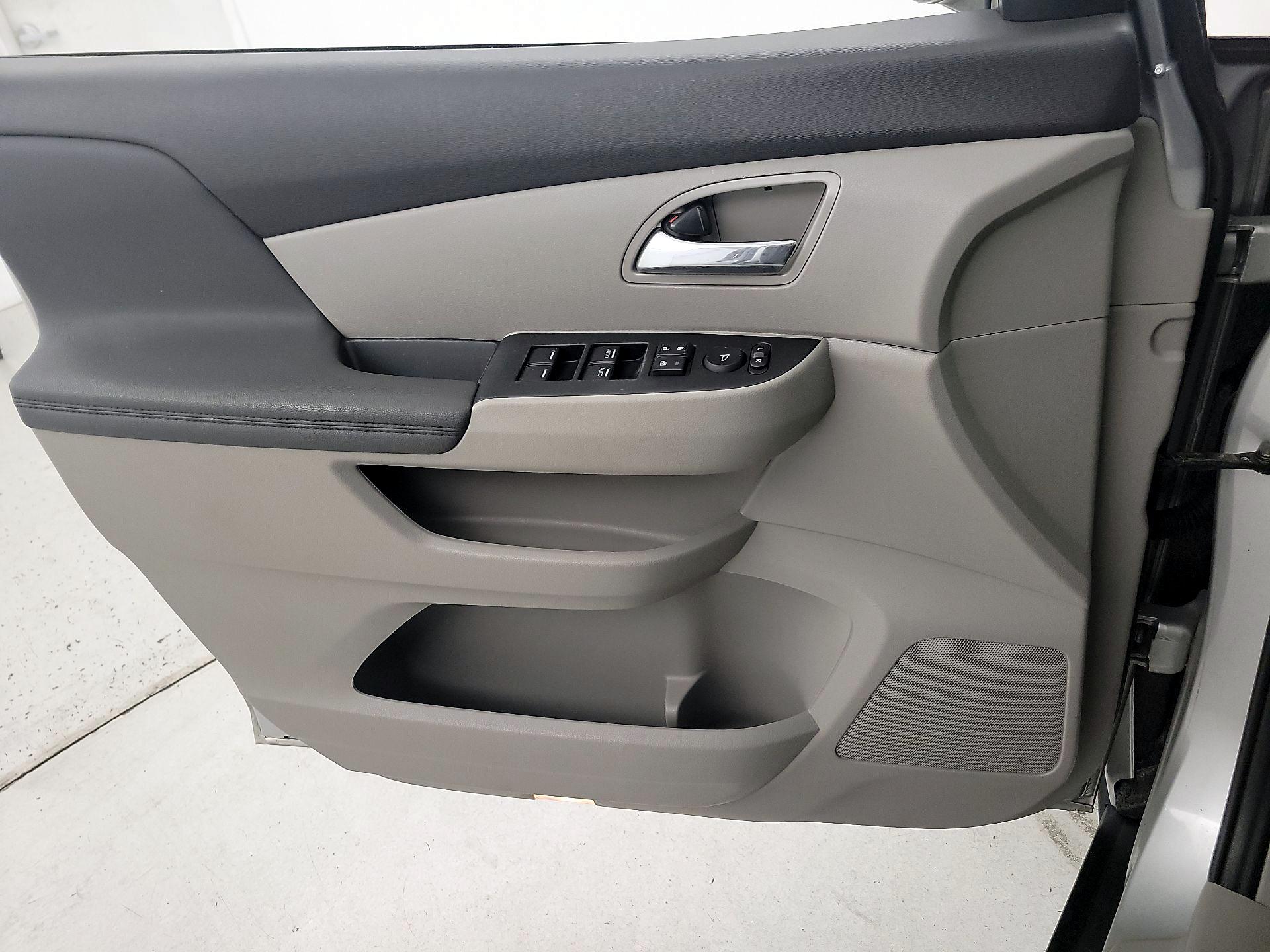 Thumbnail: 2015 Honda Odyssey - 12