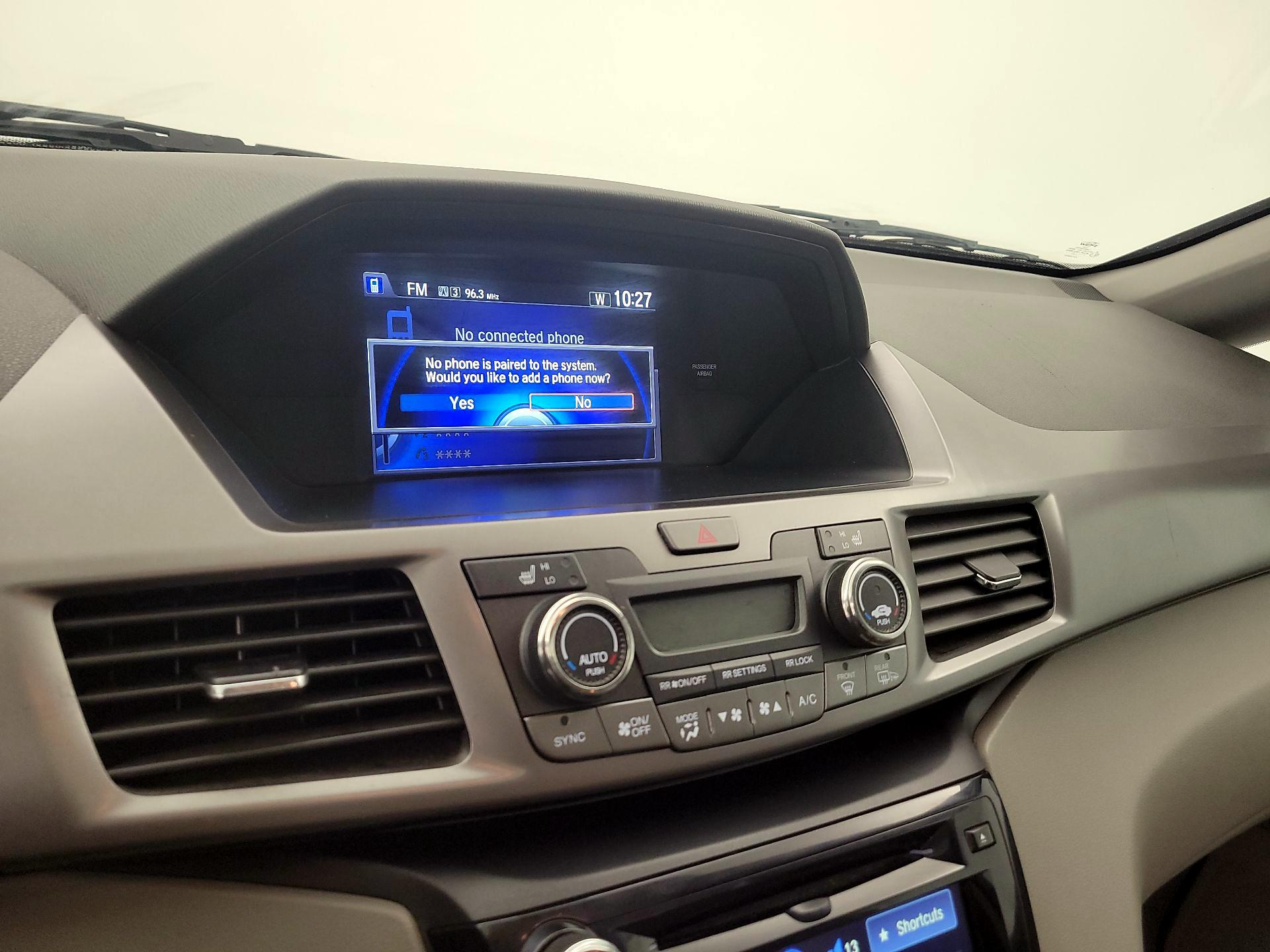 Thumbnail: 2015 Honda Odyssey - 15