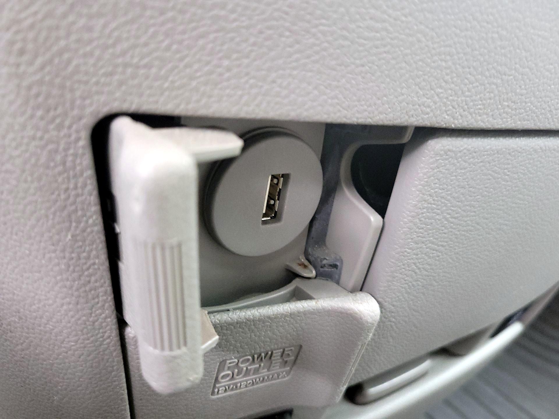 Thumbnail: 2015 Honda Odyssey - 18