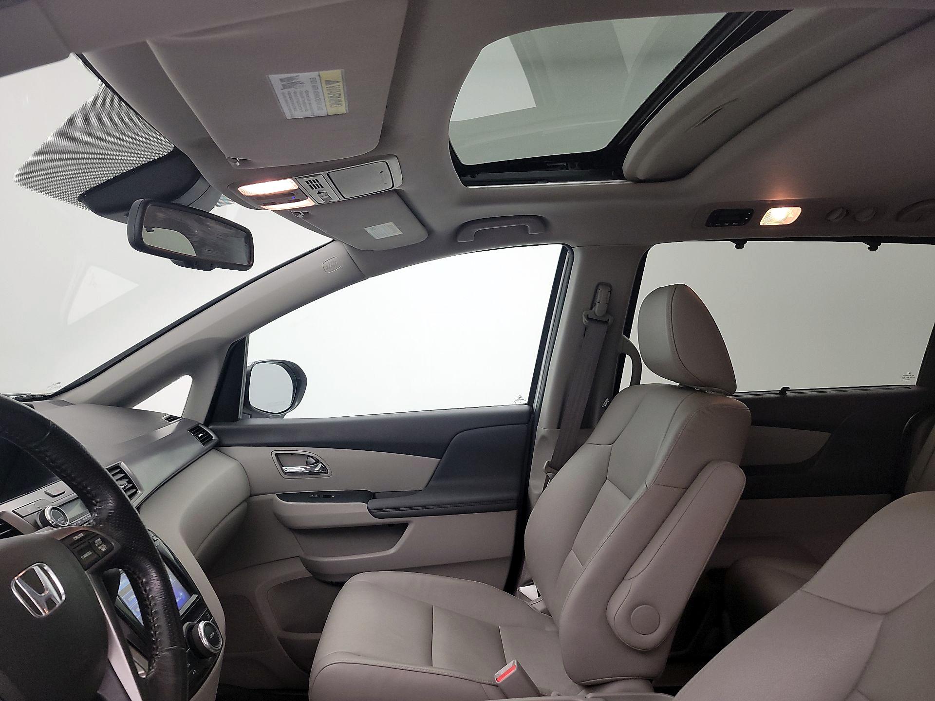 Thumbnail: 2015 Honda Odyssey - 19