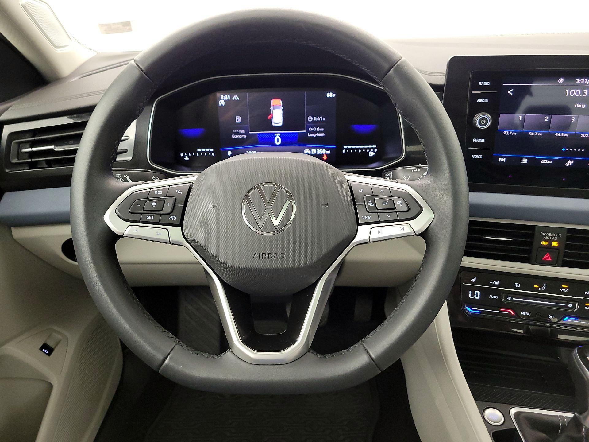 Thumbnail: 2025 Volkswagen Jetta - 10