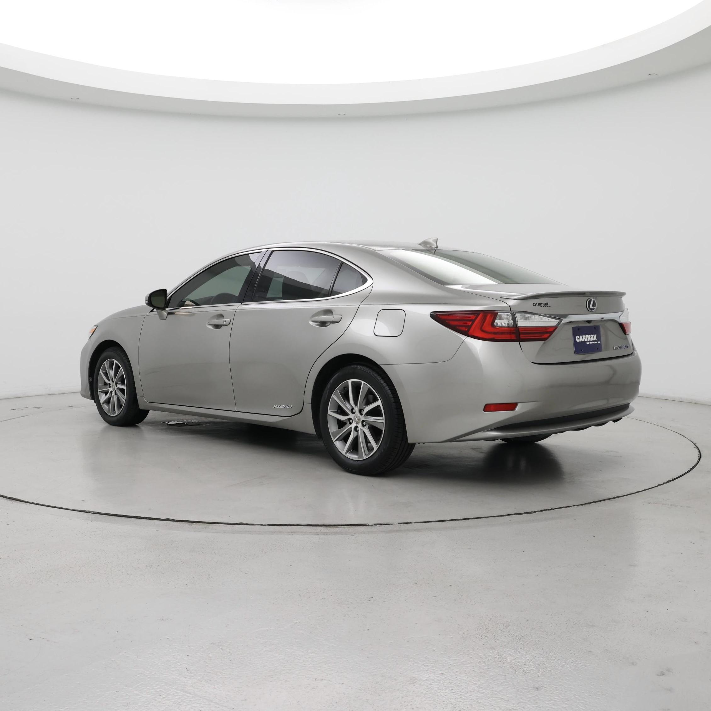 Thumbnail: 2016 Lexus ES - 2