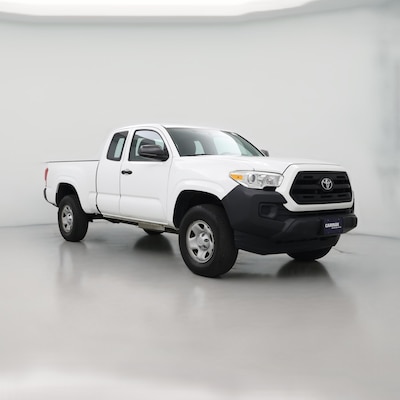 White 2016 Toyota Tacoma SR5