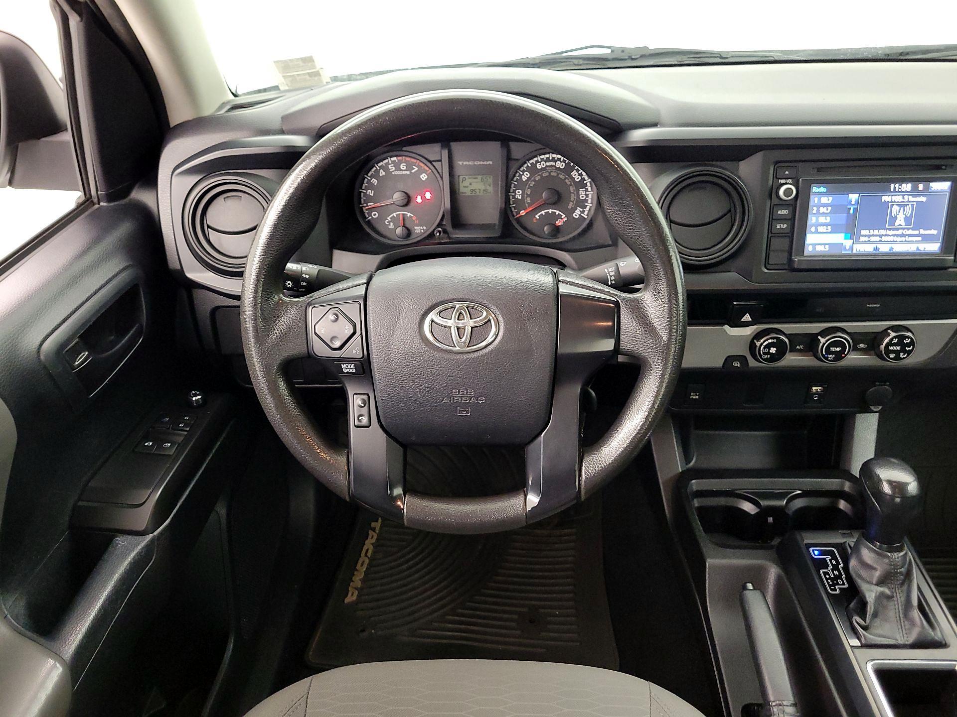 Thumbnail: 2016 Toyota Tacoma - 10