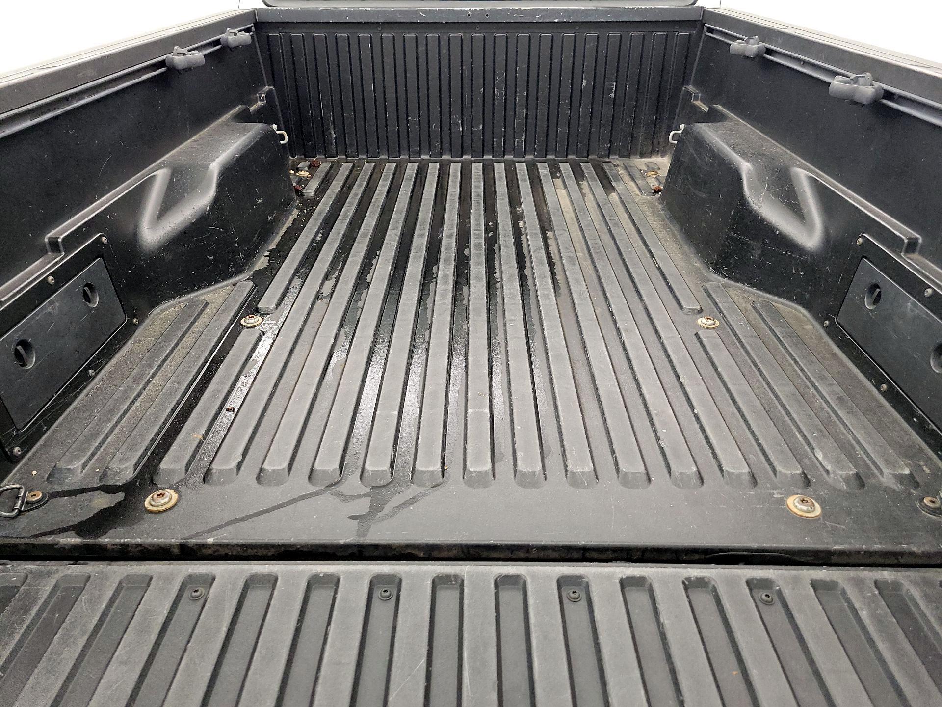 Thumbnail: 2016 Toyota Tacoma - 19