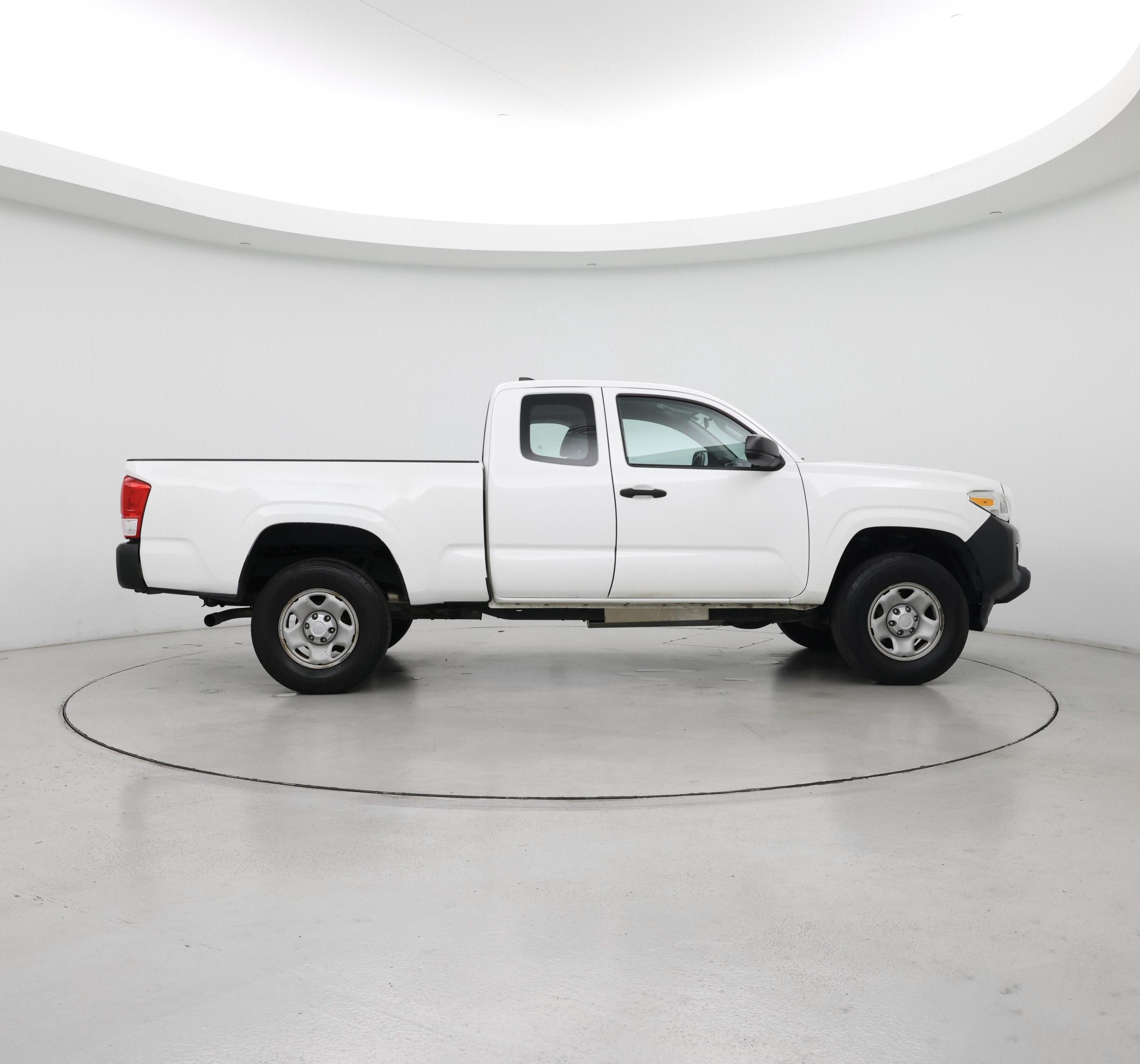 Thumbnail: 2016 Toyota Tacoma - 7