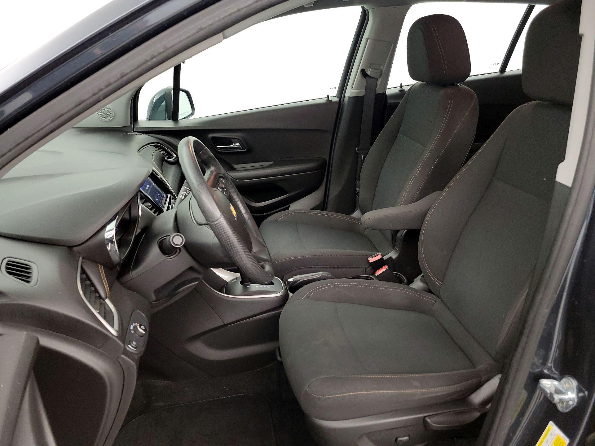 Thumbnail: 2021 Chevrolet Trax - 11
