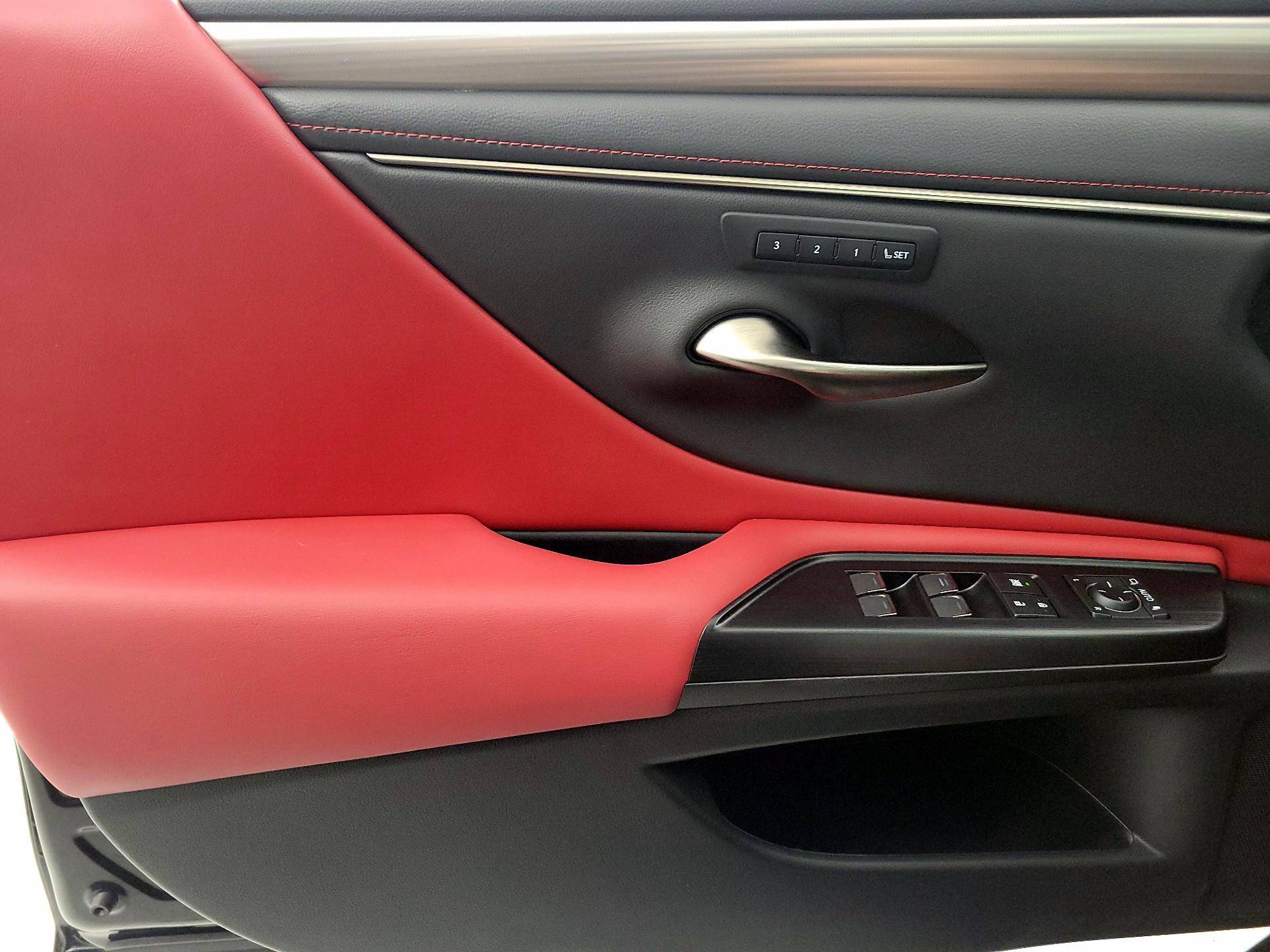 Thumbnail: 2021 Lexus ES - 12