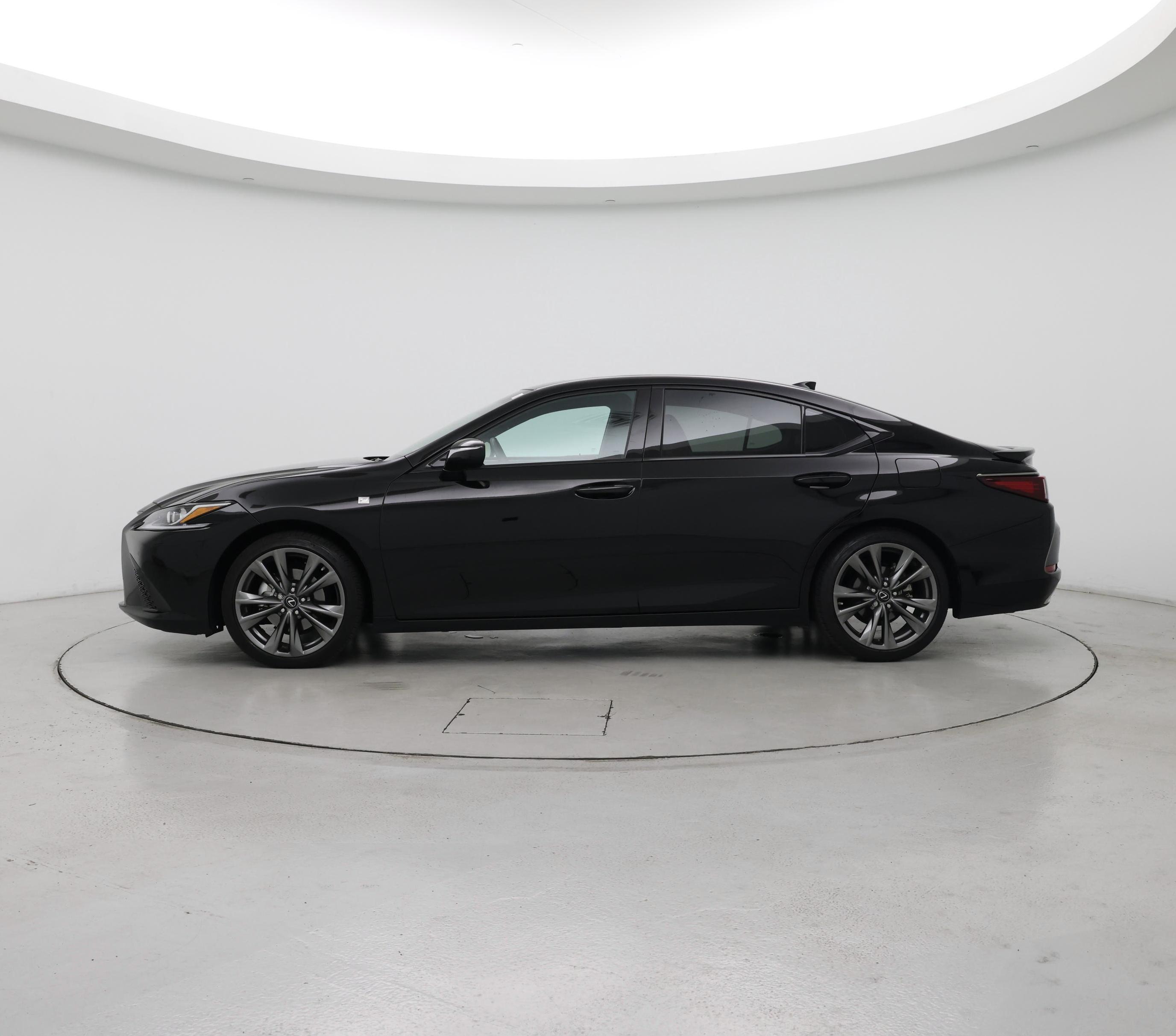 Thumbnail: 2021 Lexus ES - 3