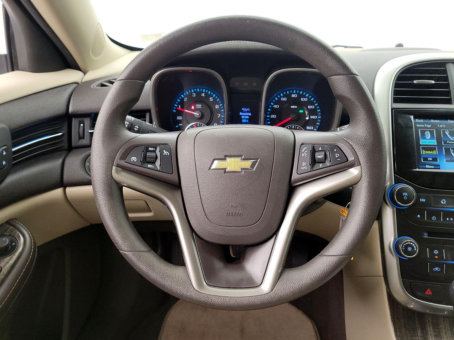 Thumbnail: 2015 Chevrolet Malibu - 10