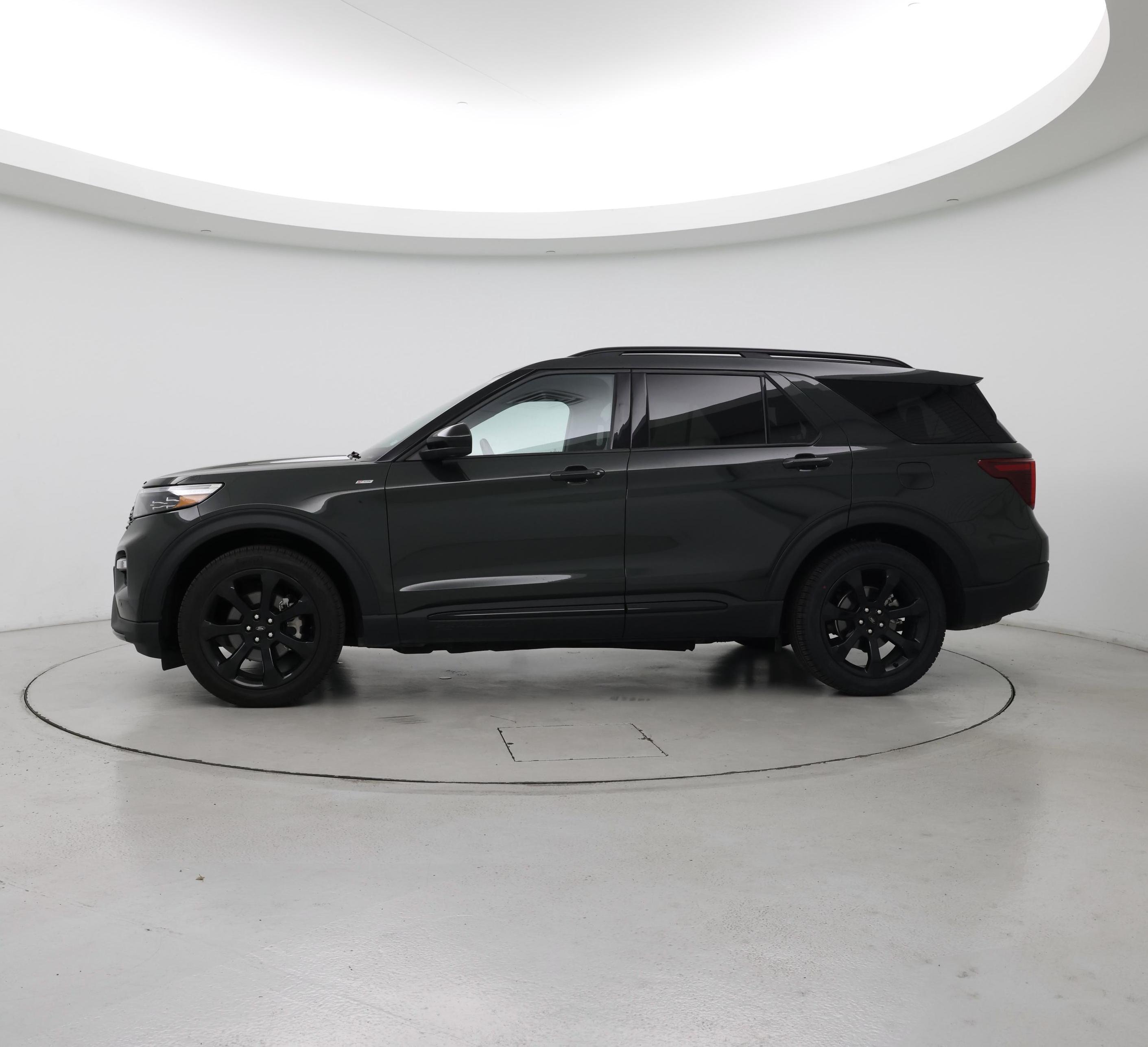Thumbnail: 2022 Ford Explorer - 3
