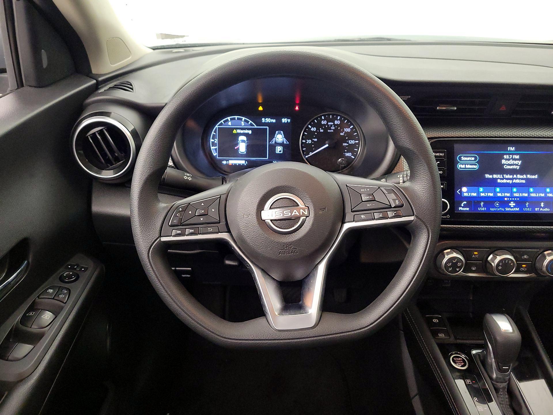 Thumbnail: 2023 Nissan Kicks - 10