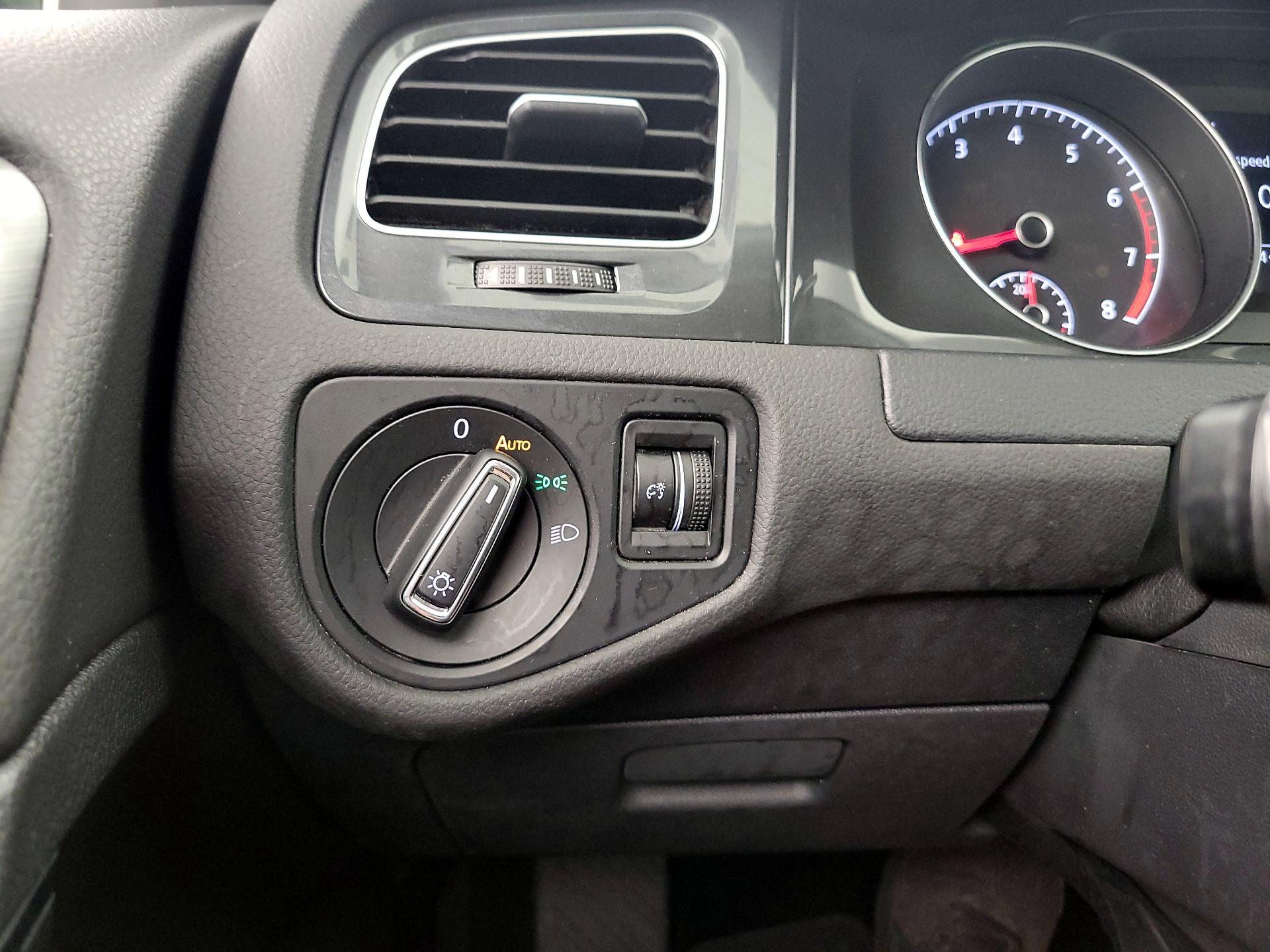 Thumbnail: 2018 Volkswagen Golf - 13