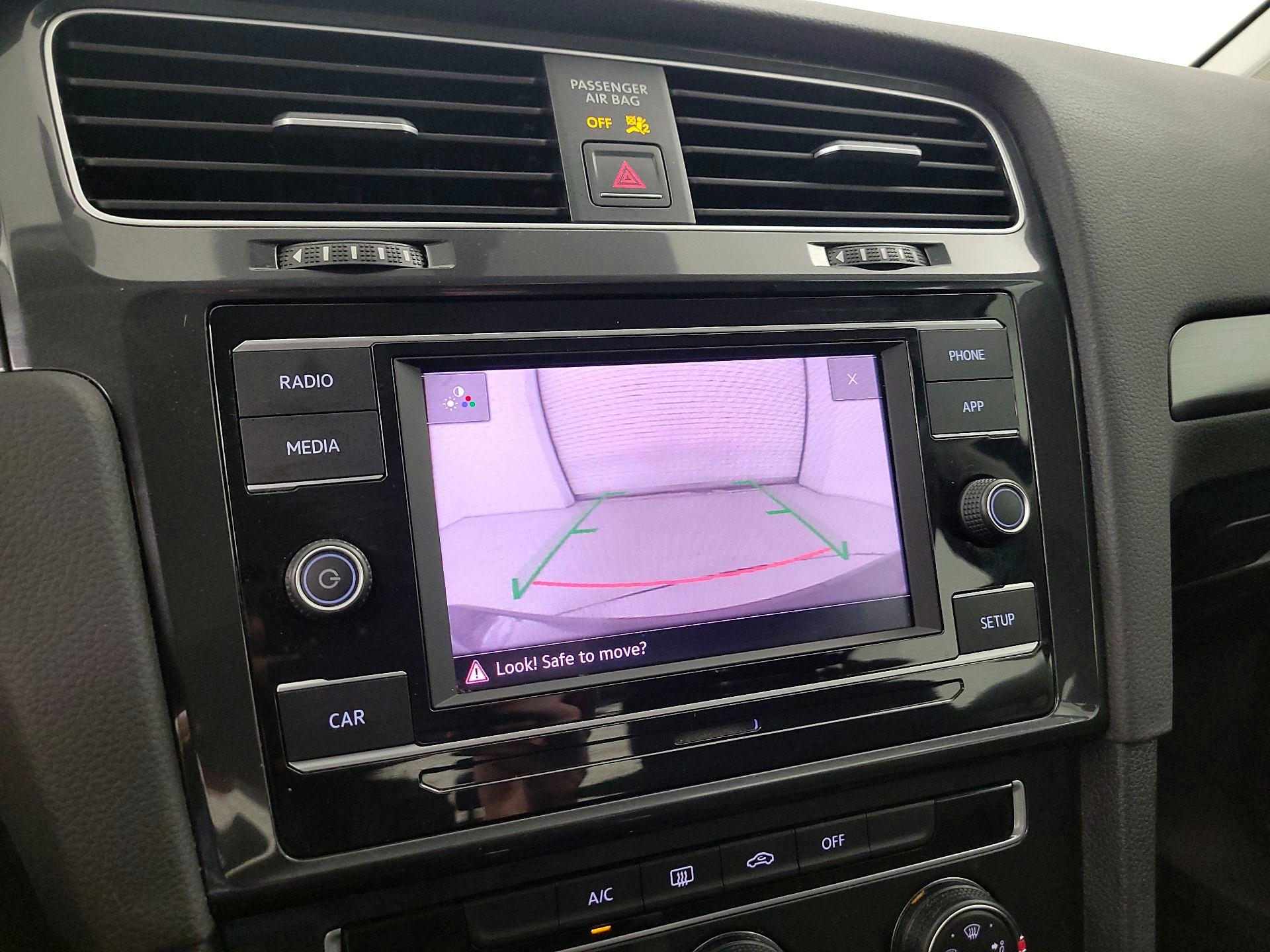 Thumbnail: 2018 Volkswagen Golf - 14