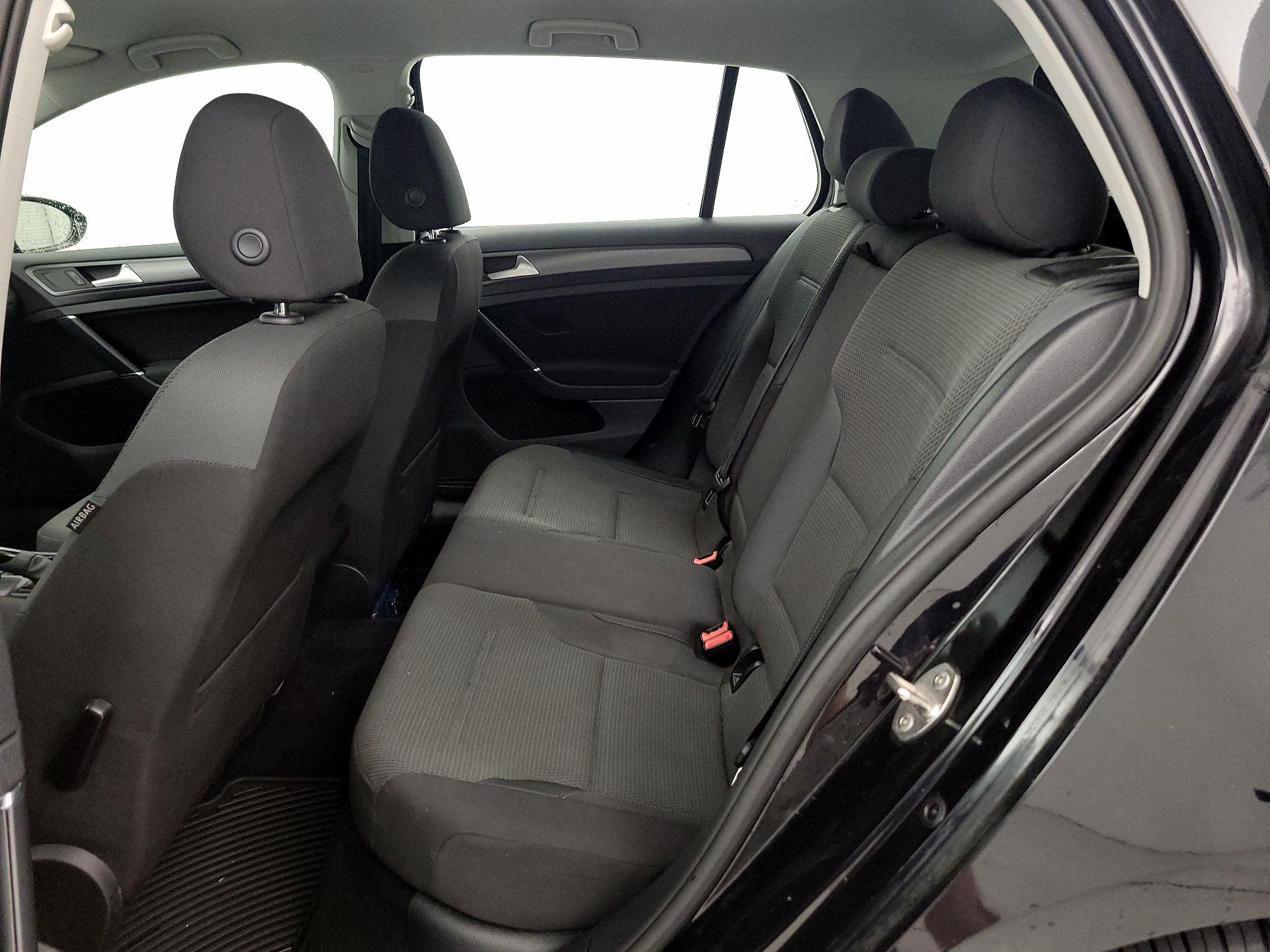 Thumbnail: 2018 Volkswagen Golf - 19