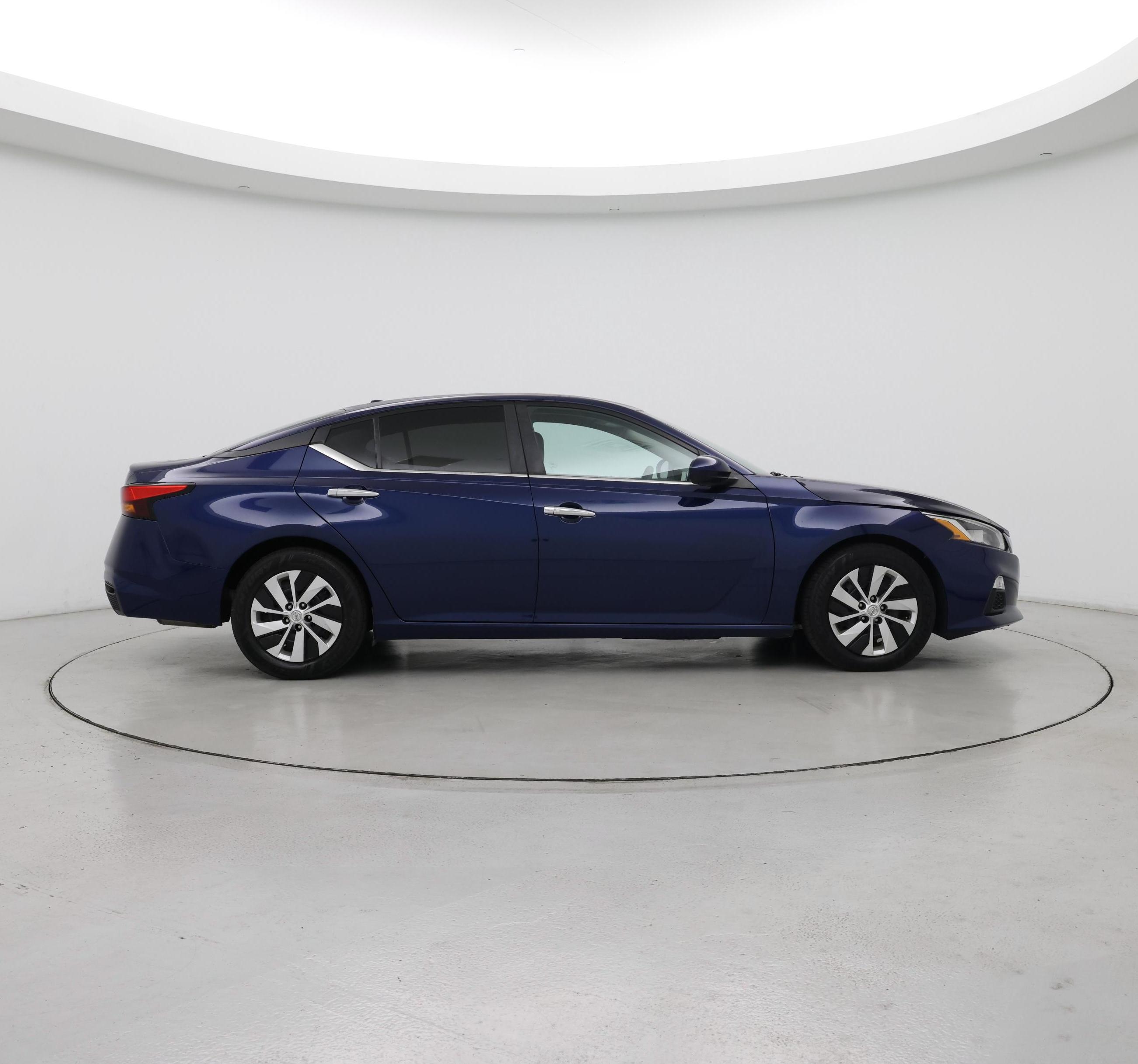 Thumbnail: 2020 Nissan Altima - 7