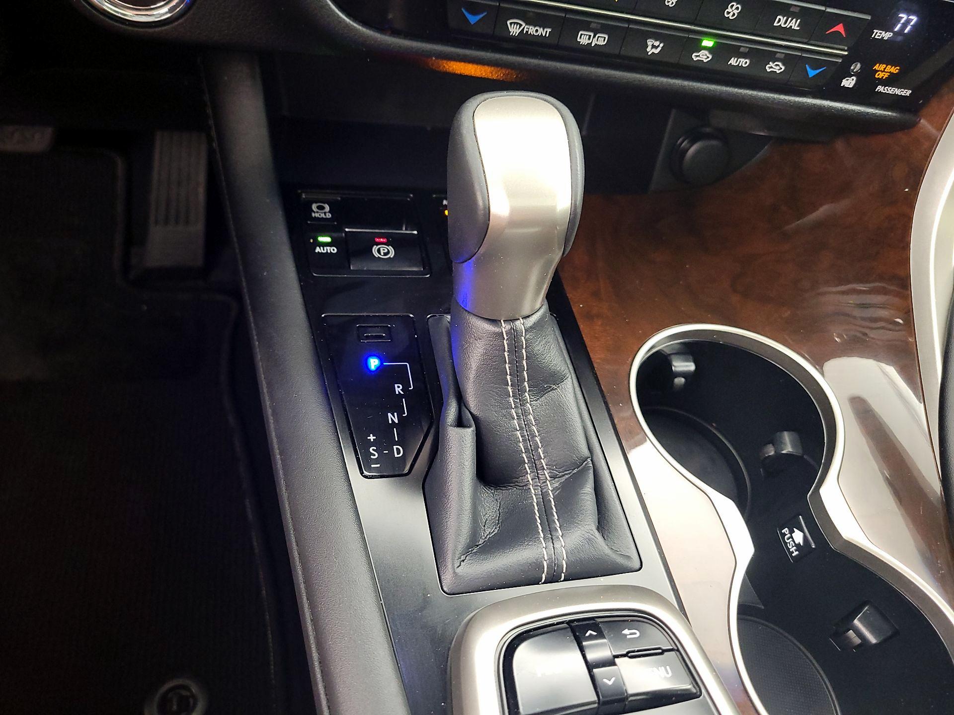 Thumbnail: 2018 Lexus RX - 18