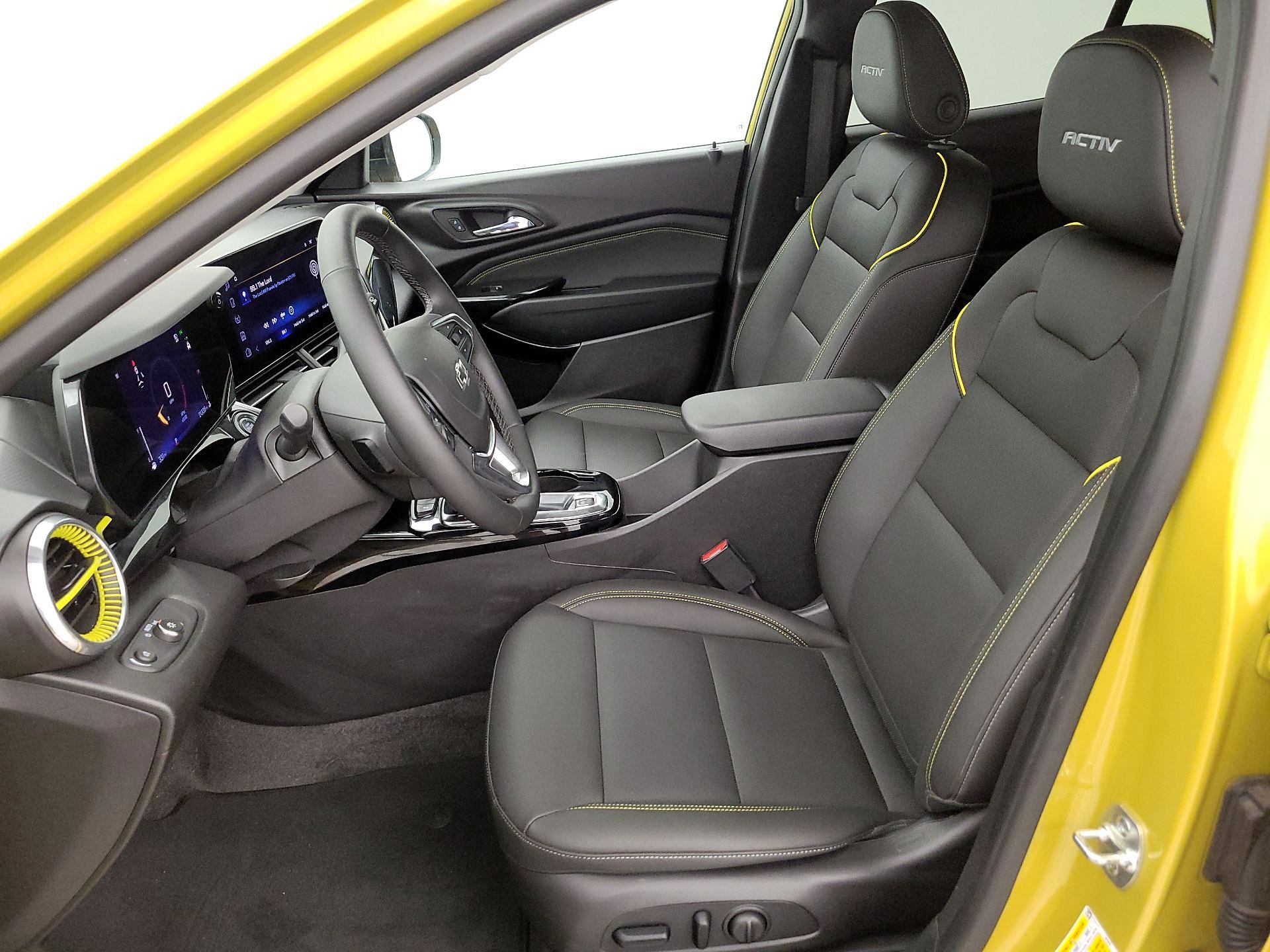 Thumbnail: 2025 Chevrolet Trax - 11