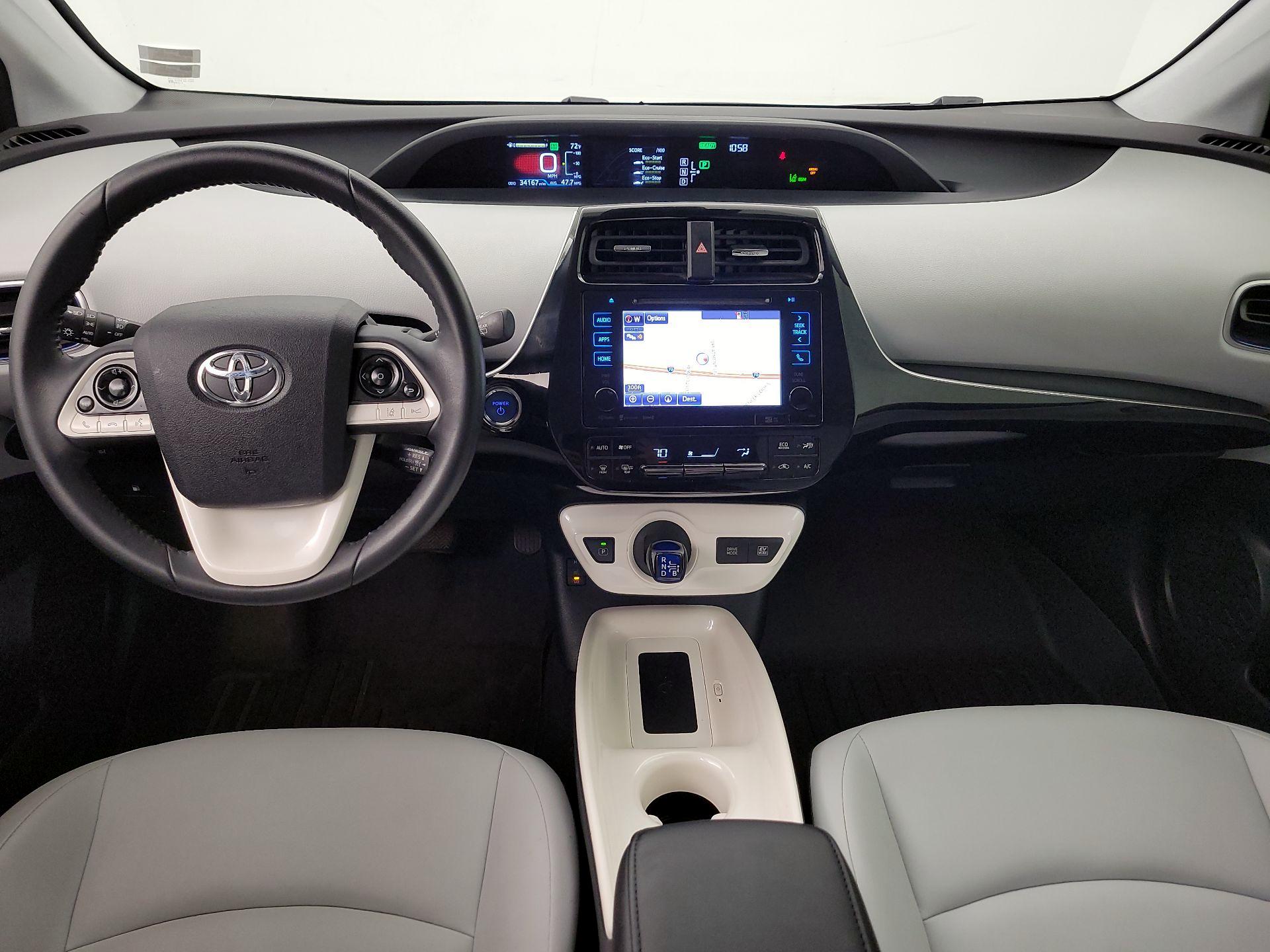 Thumbnail: 2016 Toyota Prius - 9