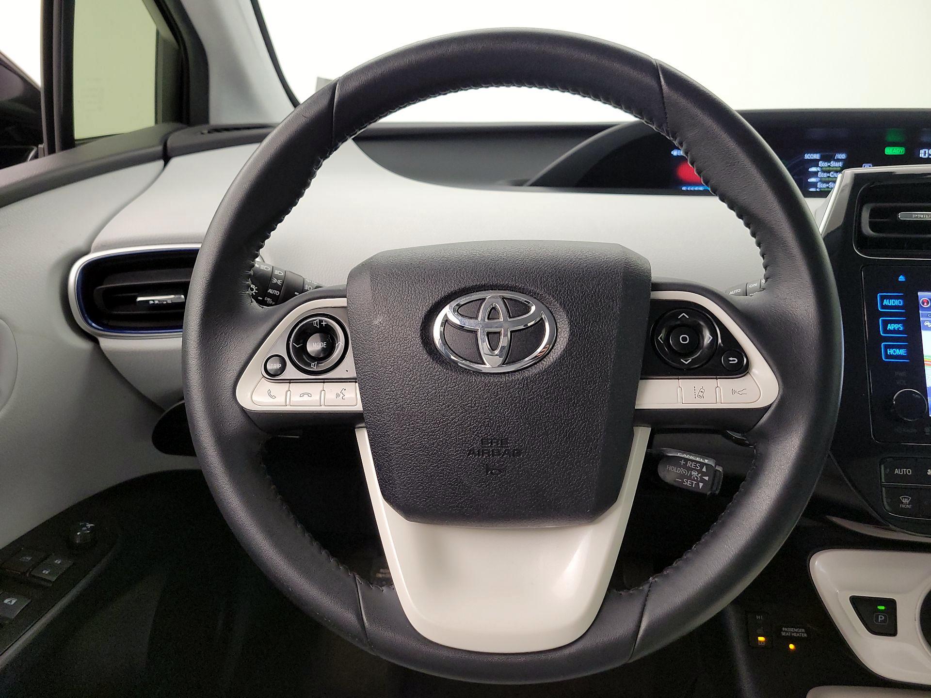 Thumbnail: 2016 Toyota Prius - 10