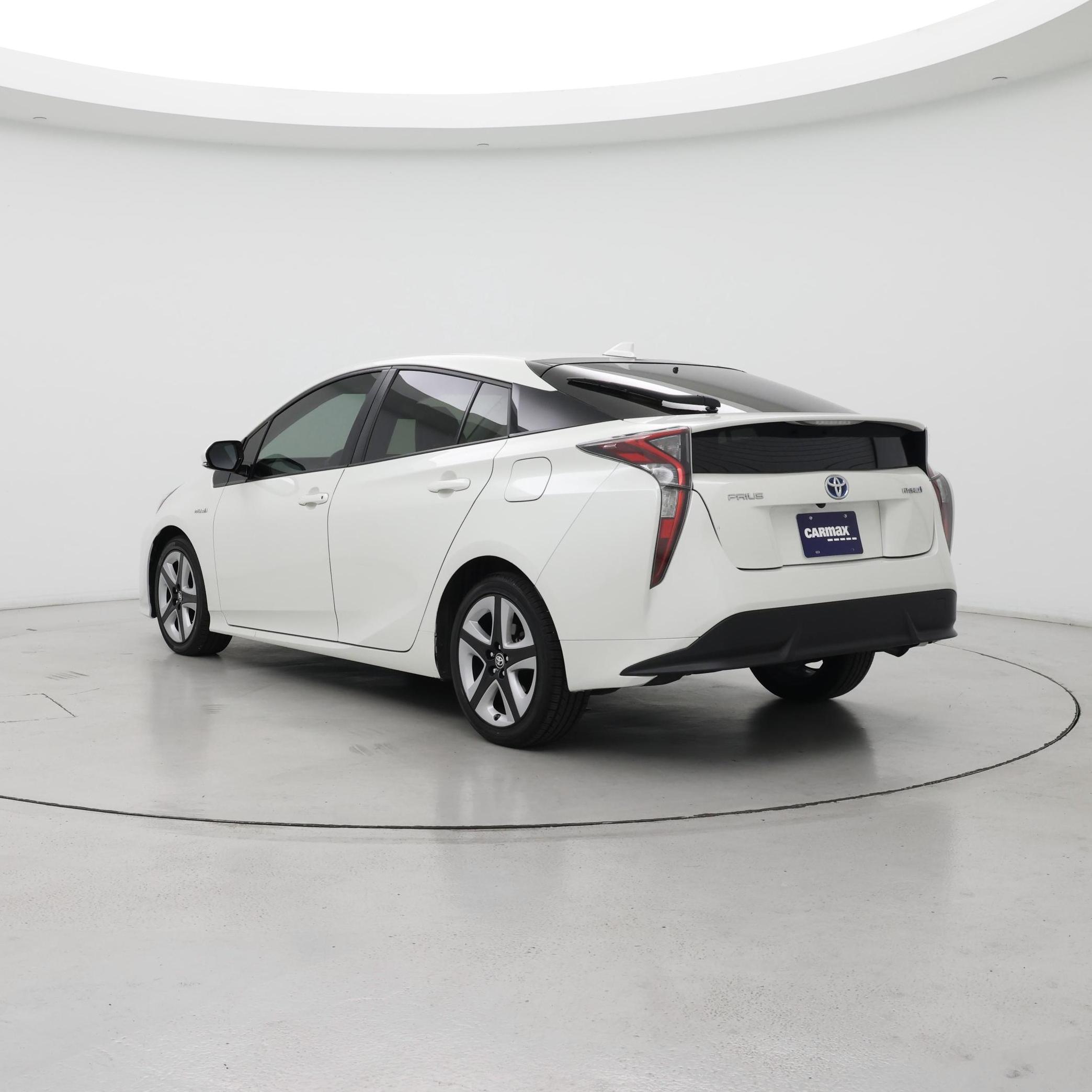 Thumbnail: 2016 Toyota Prius - 2