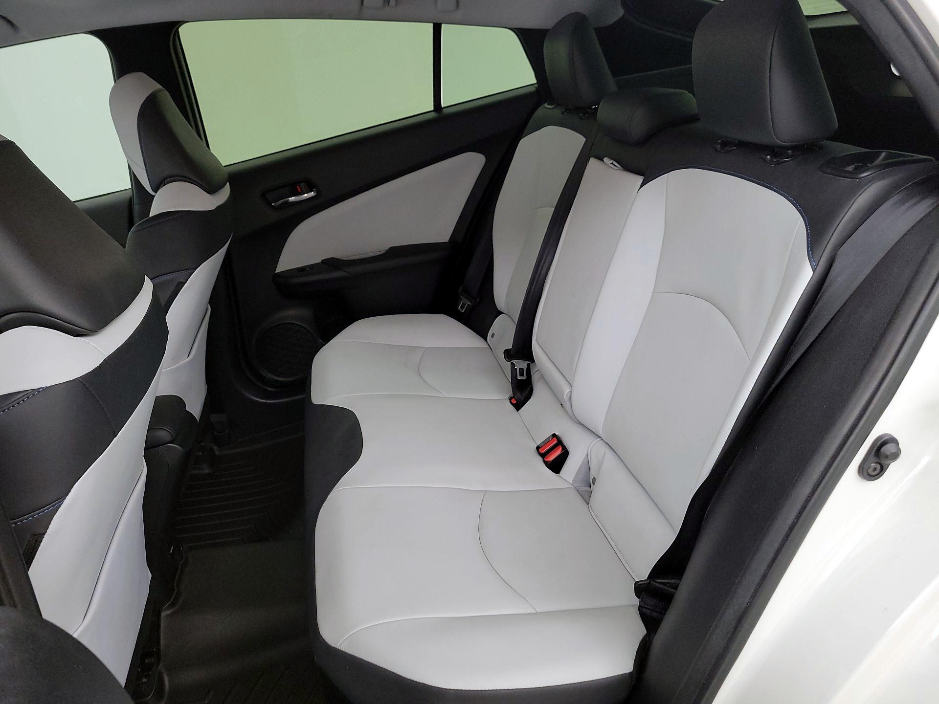 Thumbnail: 2016 Toyota Prius - 20