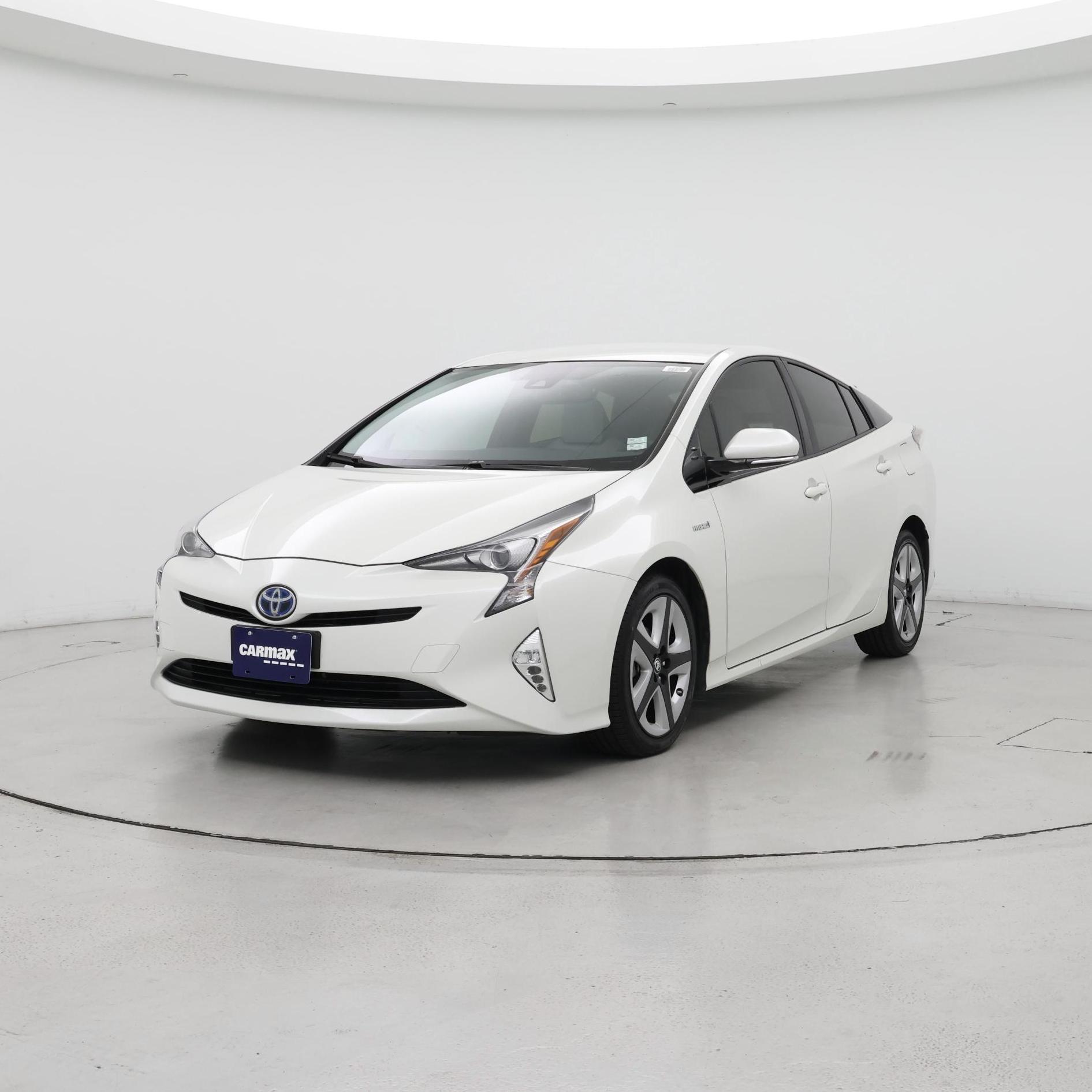 Thumbnail: 2016 Toyota Prius - 4